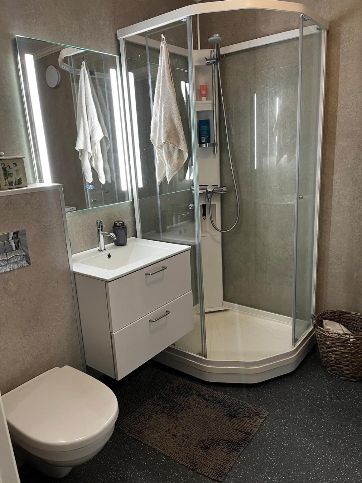 Seaside apartment at Holmen