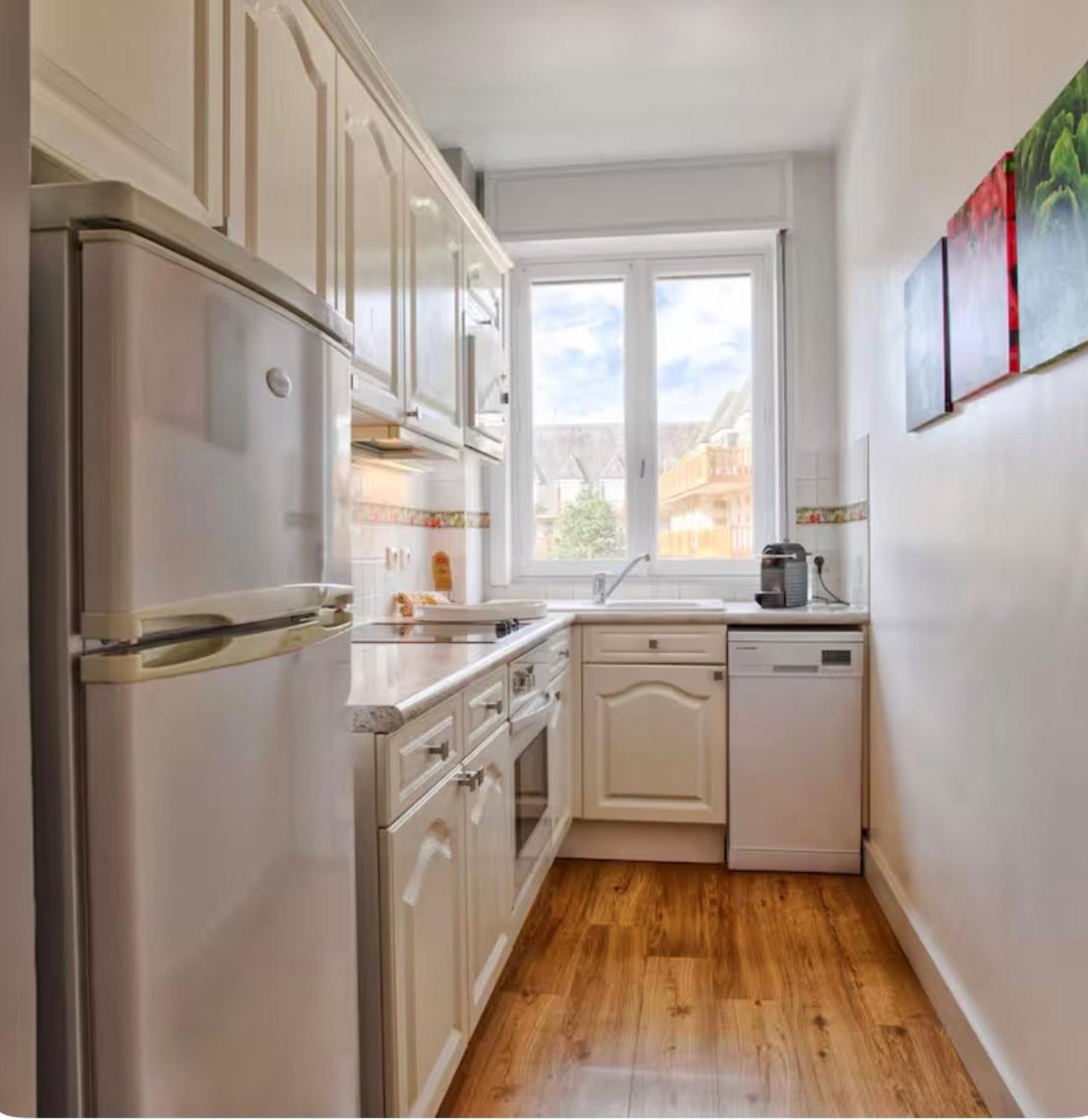 Urban Lodge YourHostHelper