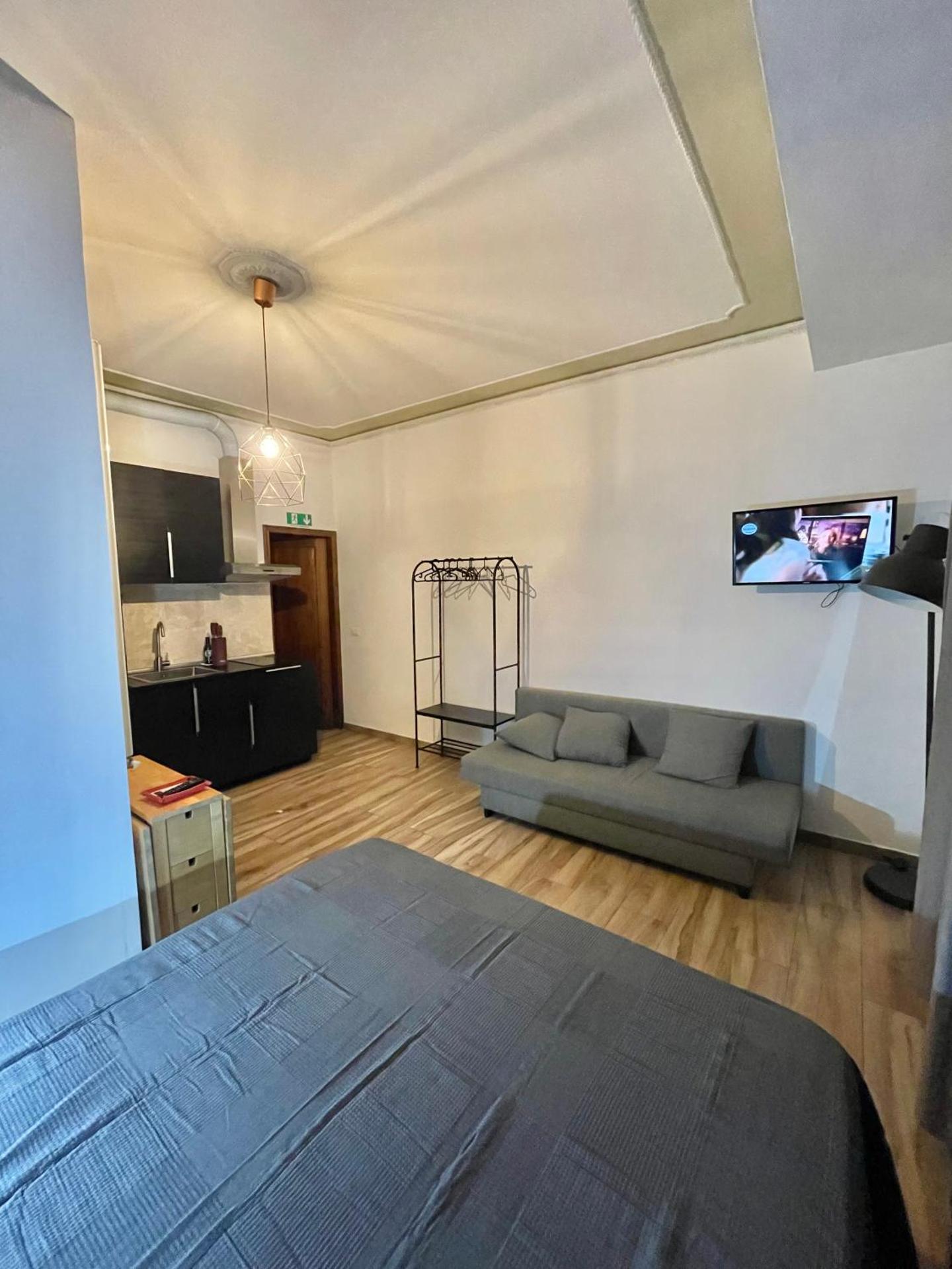 Communal lounge/ TV room