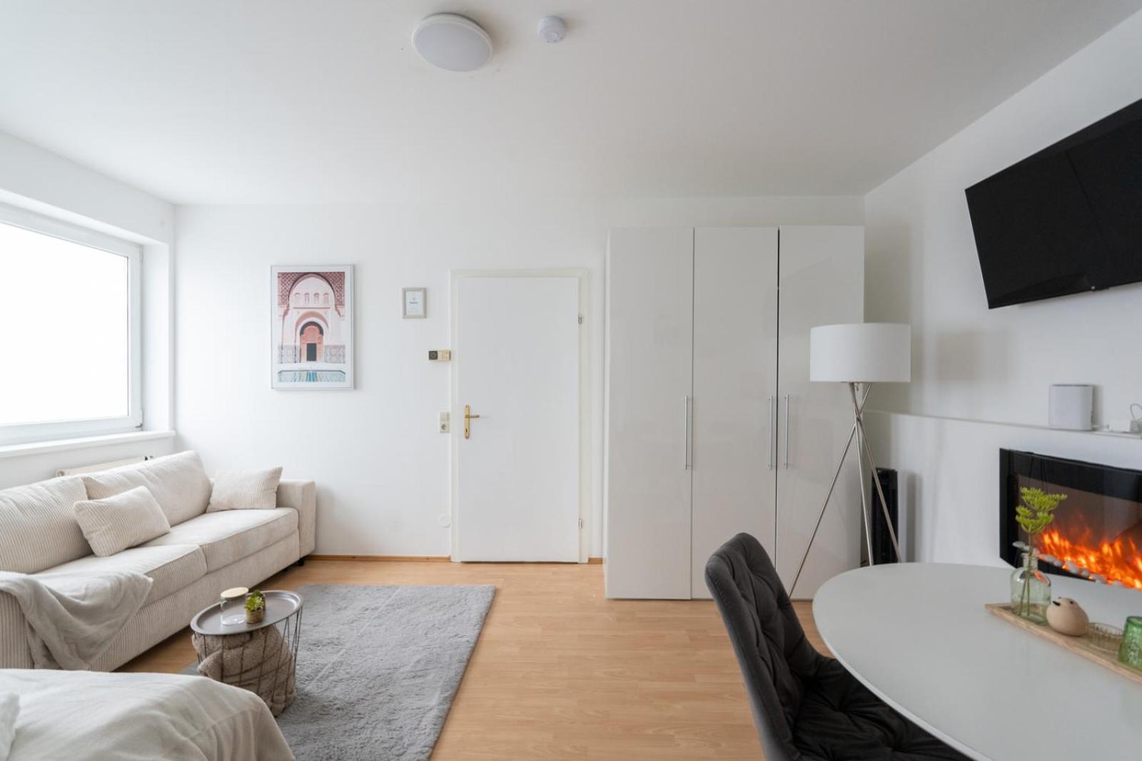 Communal lounge/ TV room