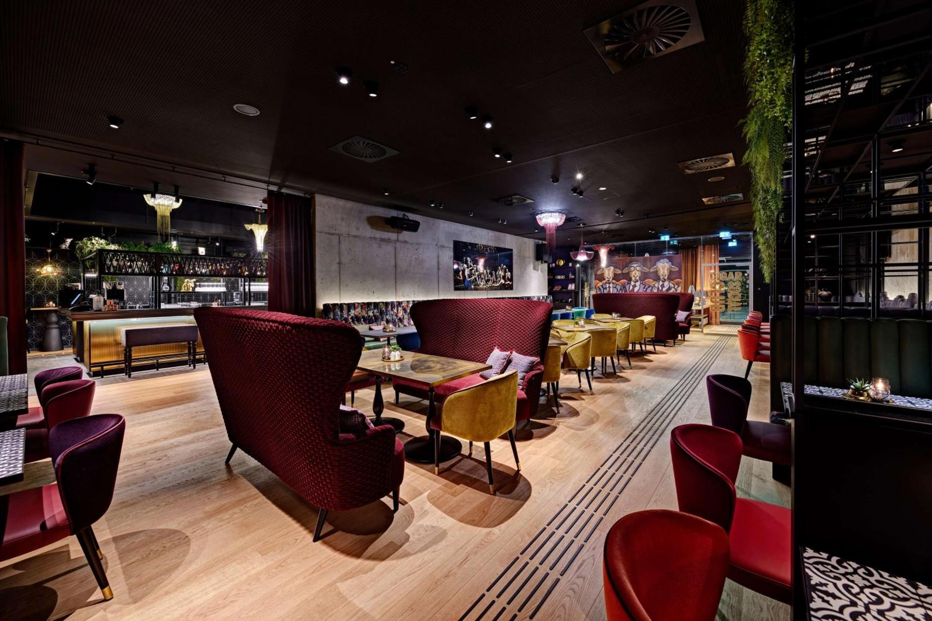 Restaurant/places to eat