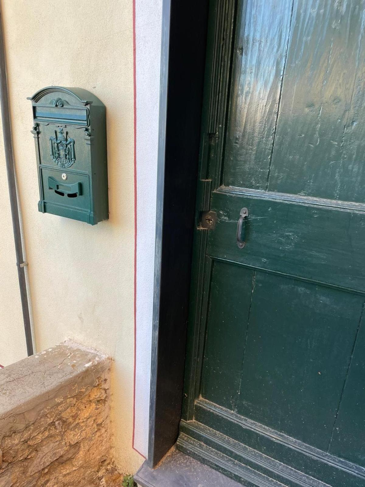 Sea View Suite - Sleeps 3 - Free Parking