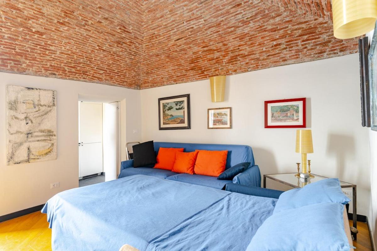 Sea View Suite - Sleeps 3 - Free Parking