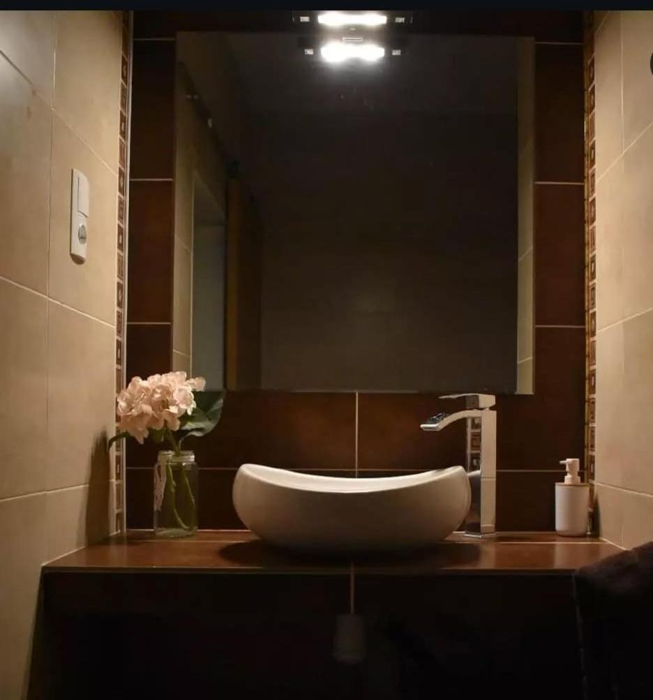 Casa con vistas, piscina y animales de granja, LA CASETA