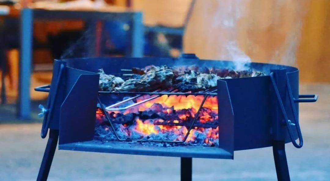 Casa con vistas, piscina y animales de granja, LA CASETA