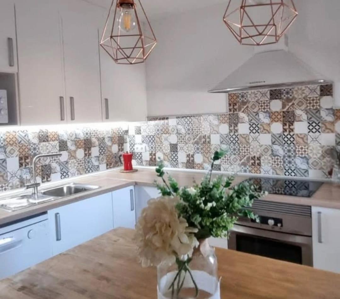 Casa con vistas, piscina y animales de granja, LA CASETA