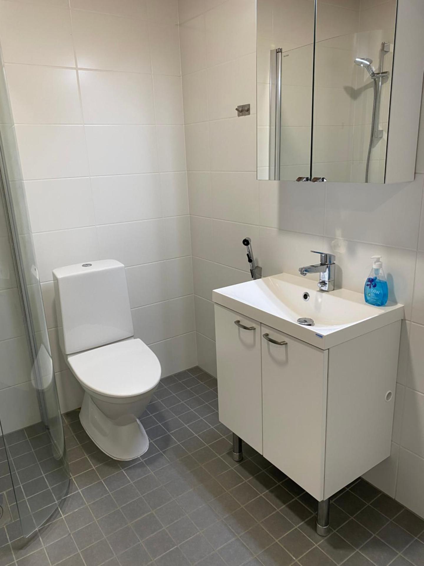 Moderni yksiö, omalla autopaikalla