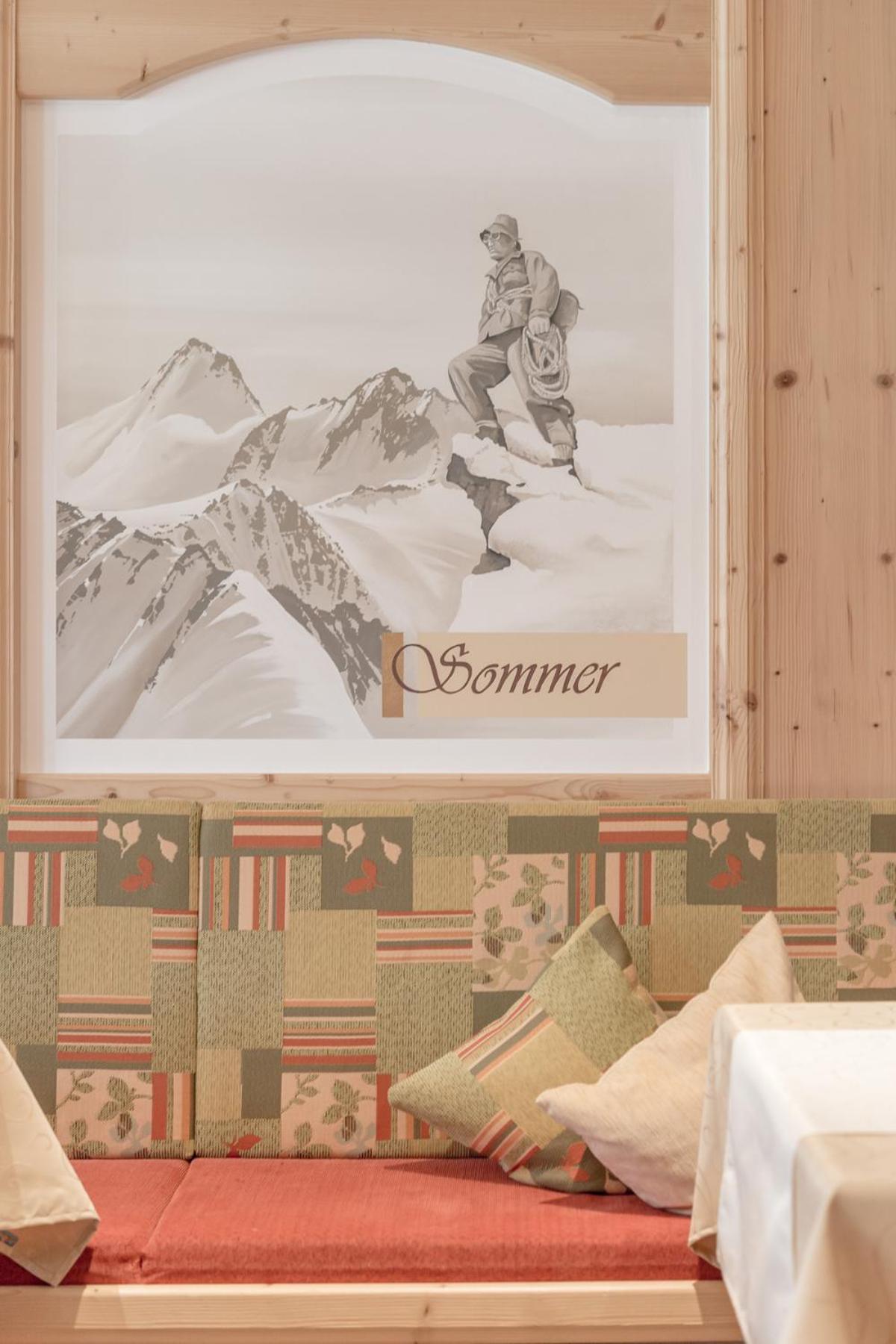 Garni Vierjahreszeiten