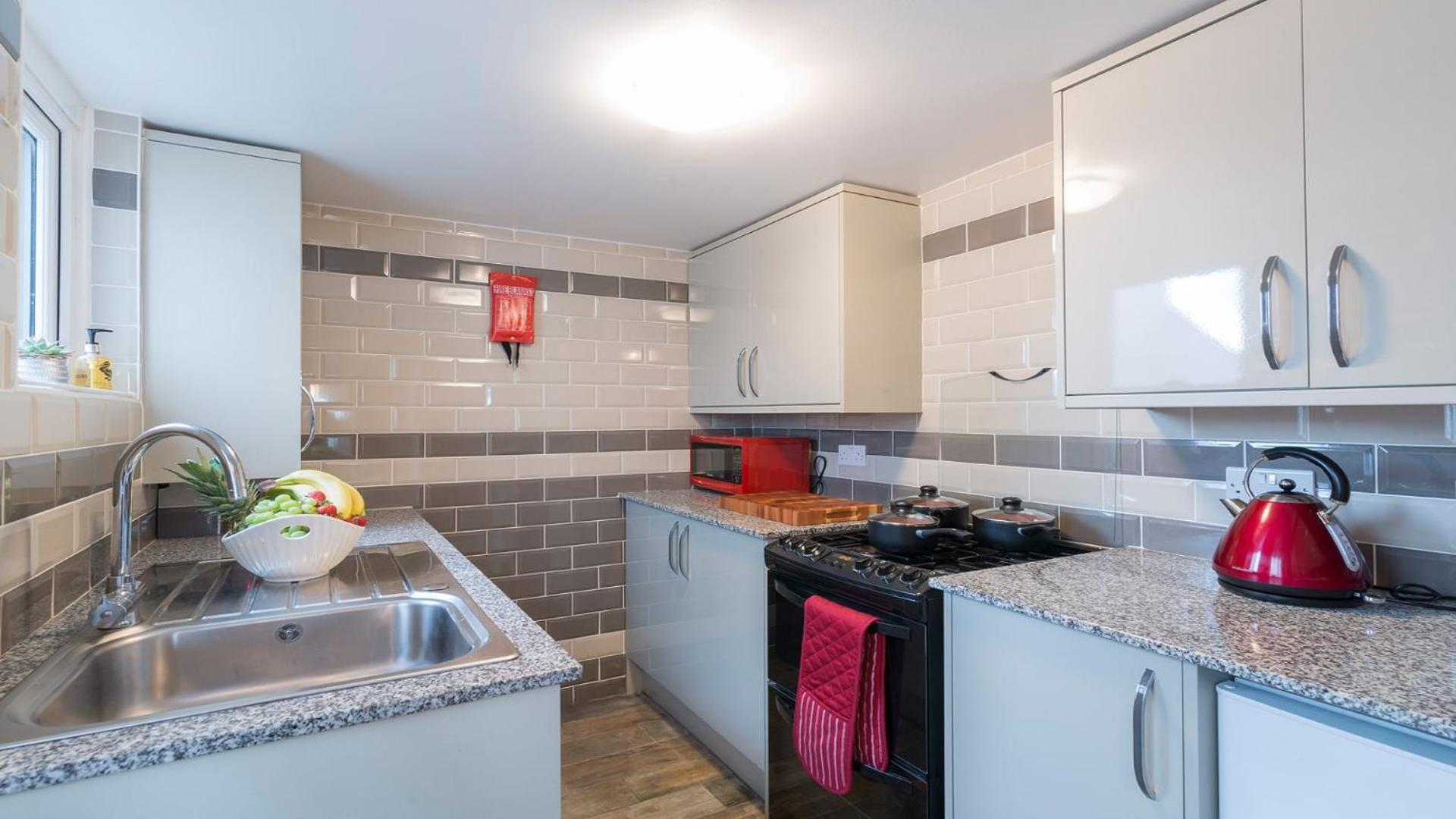 Kitchen or kitchenette