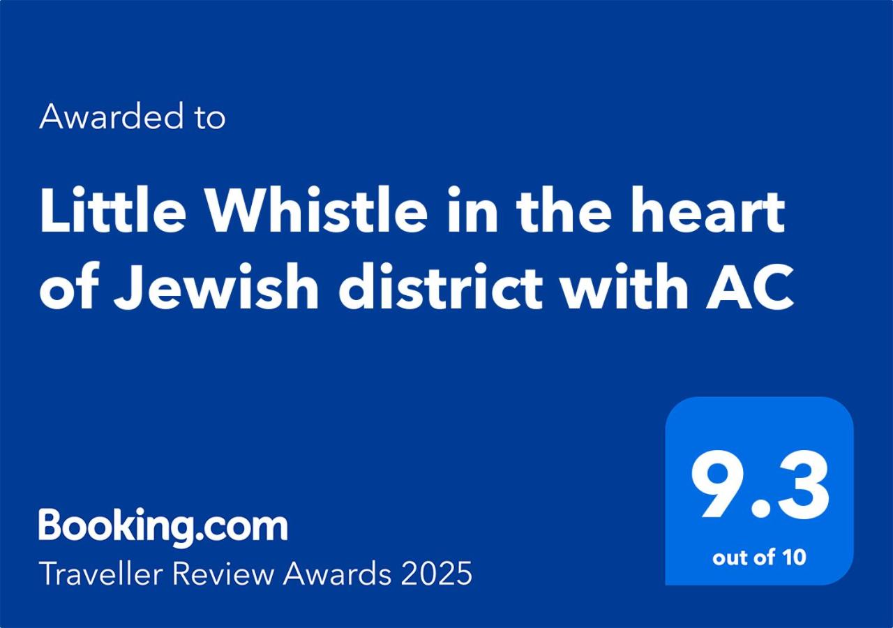 Little Whistle in the heart of Jewish district with AC