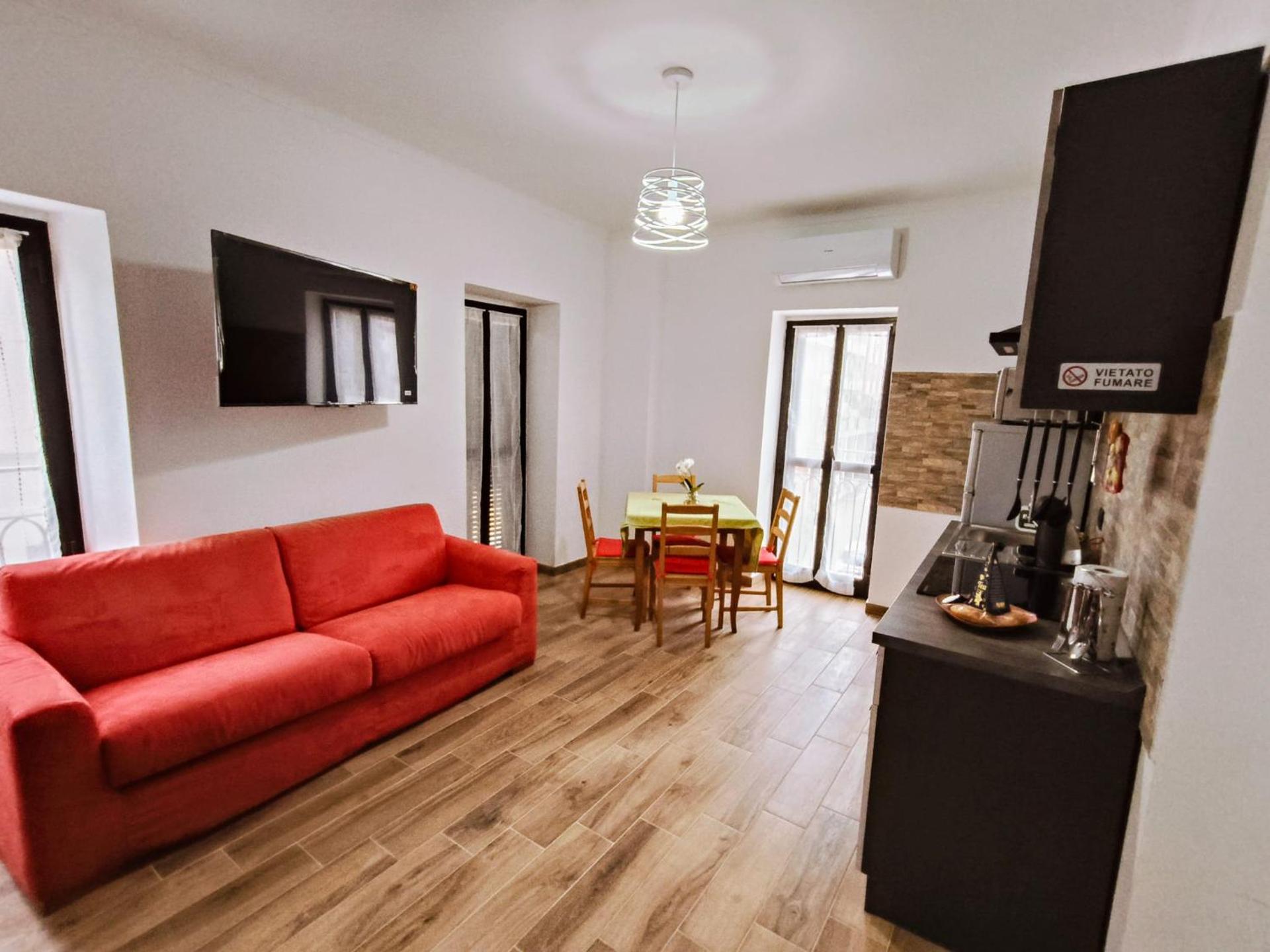 Communal lounge/ TV room