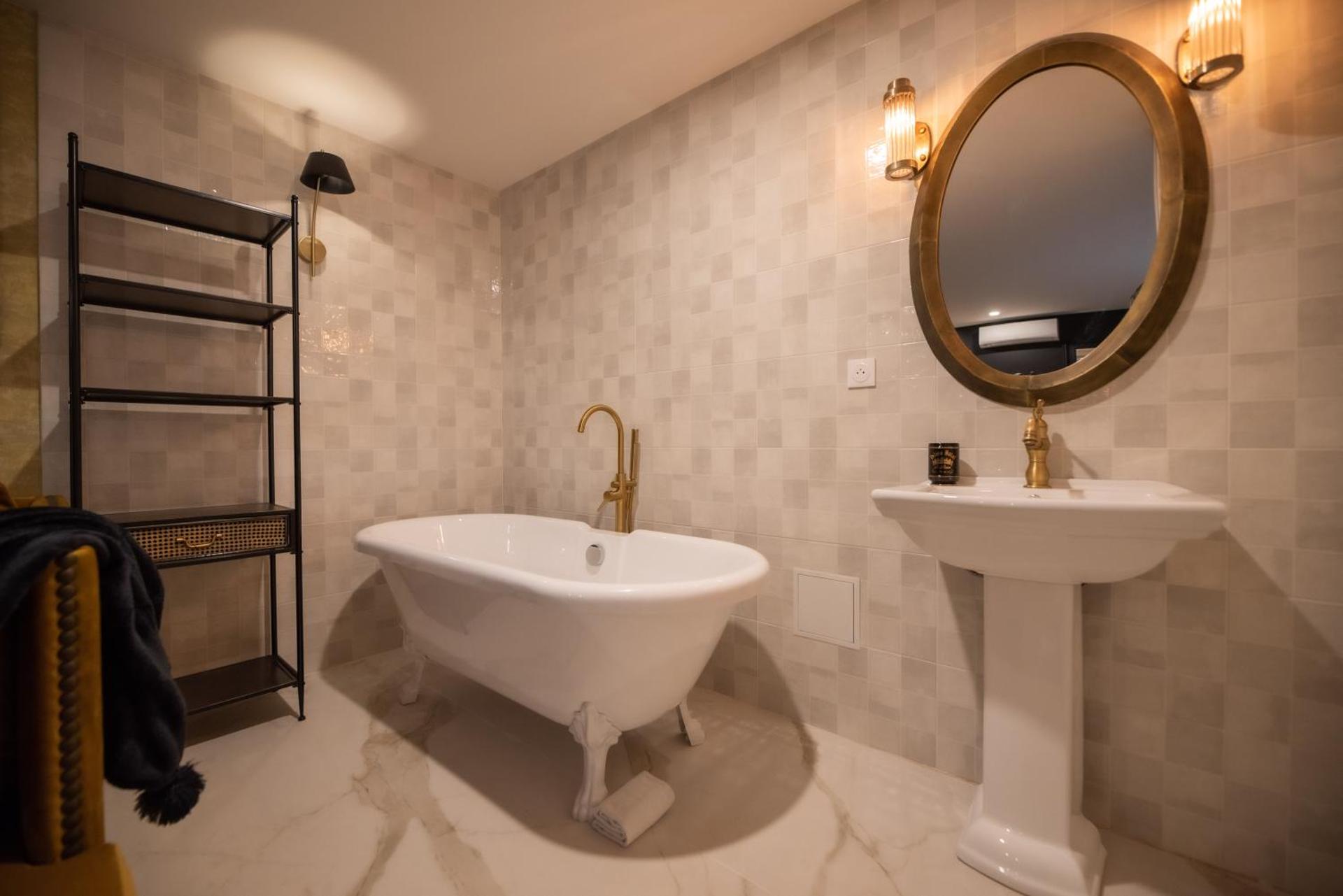 Monsieur Montmartre - Moulin Rouge Residence