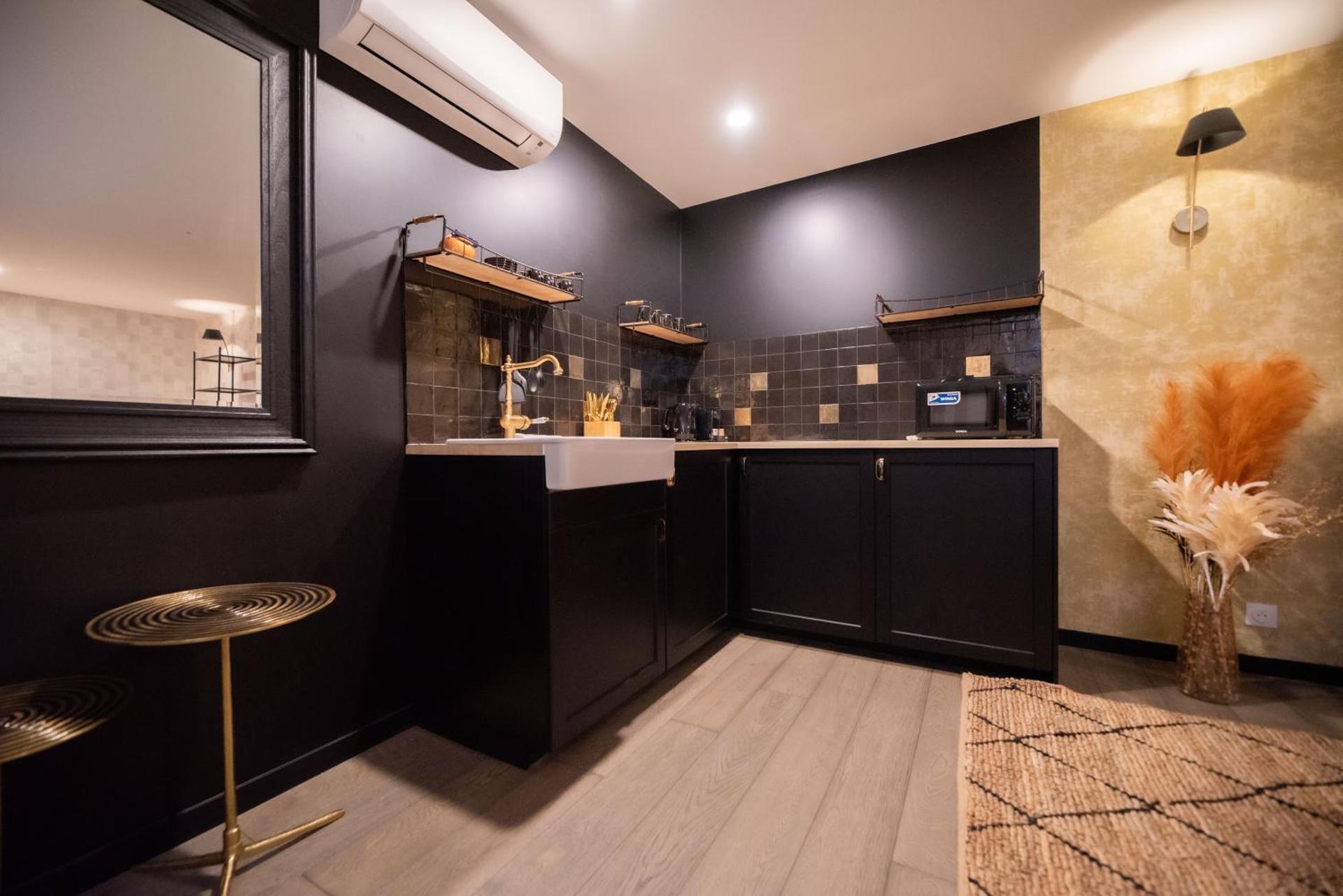 Monsieur Montmartre - Moulin Rouge Residence