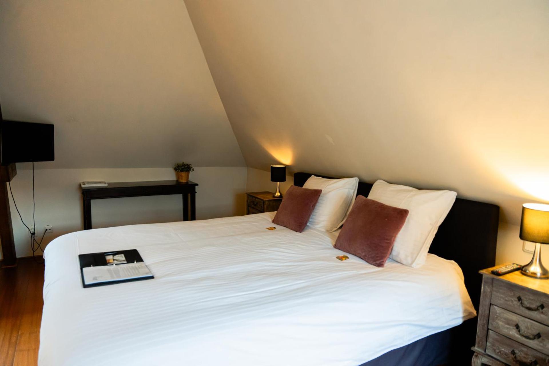 King Suite with Bath