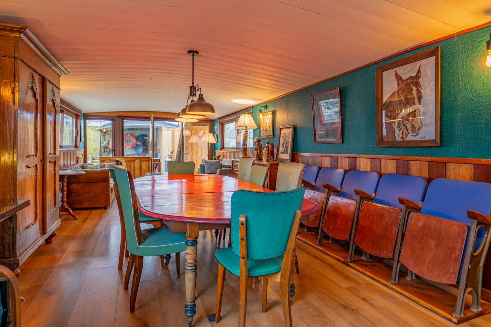 Superbe Péniche En Centre Ville