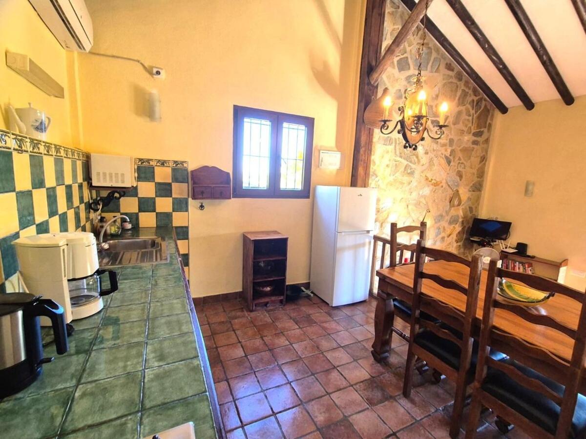 Agro tourism house GAUGUIN with pool Finca el Moralejo TOLOX