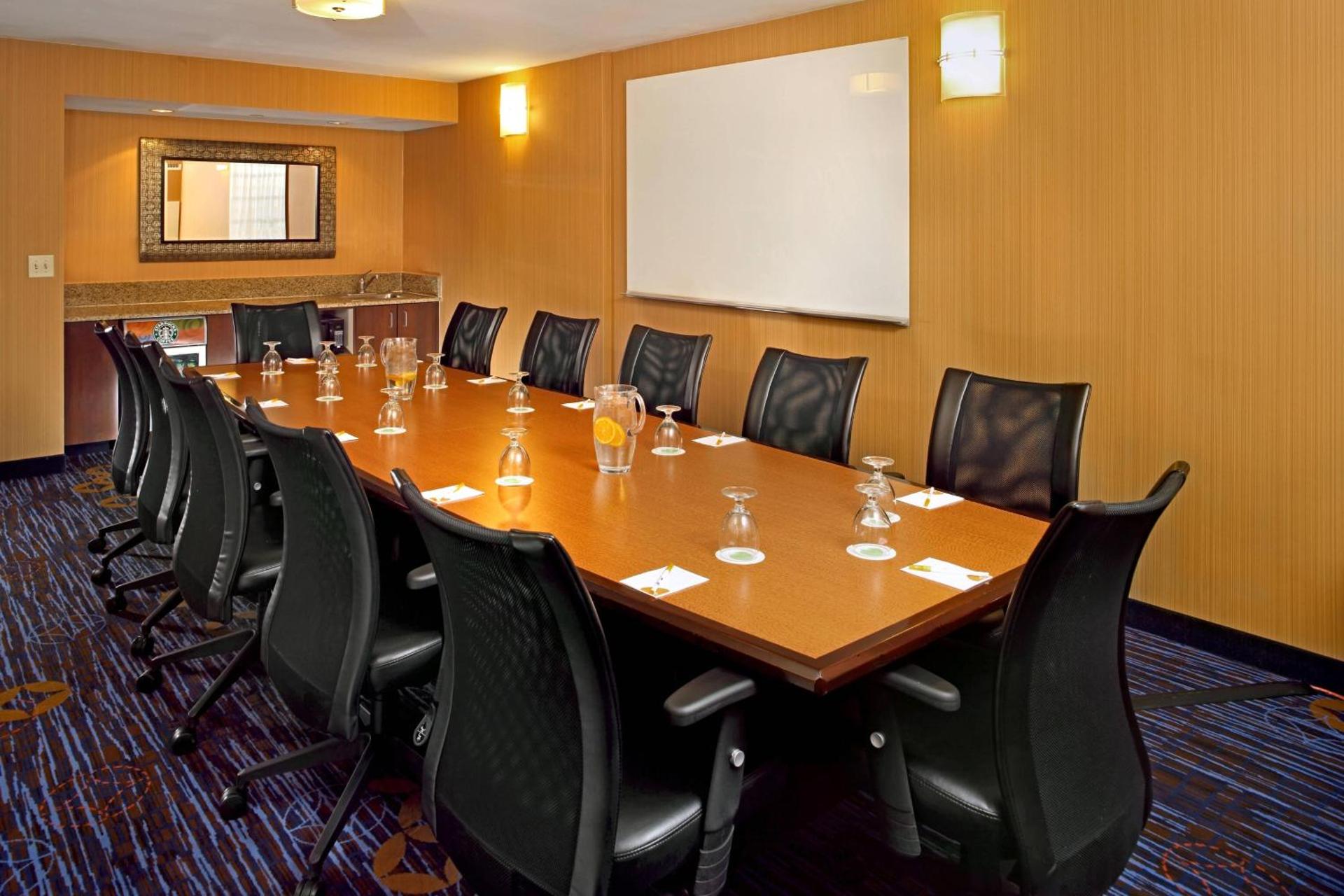 Meeting/conference room
