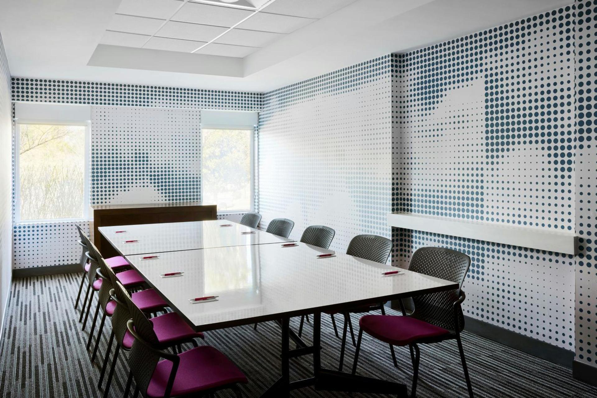 Meeting/conference room