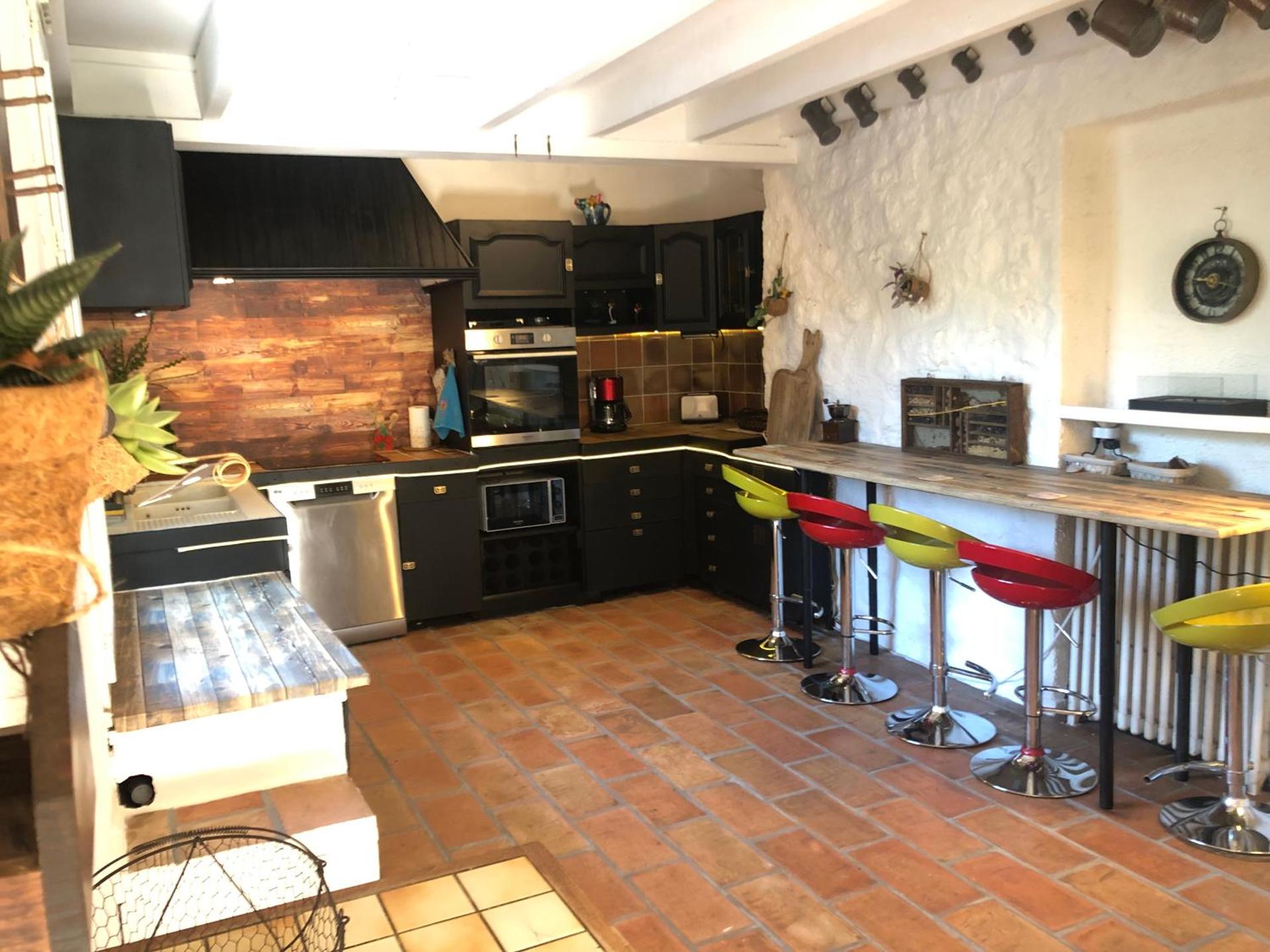 Superbe bergerie en cœur de foret avec piscine privée lac rivière cascades