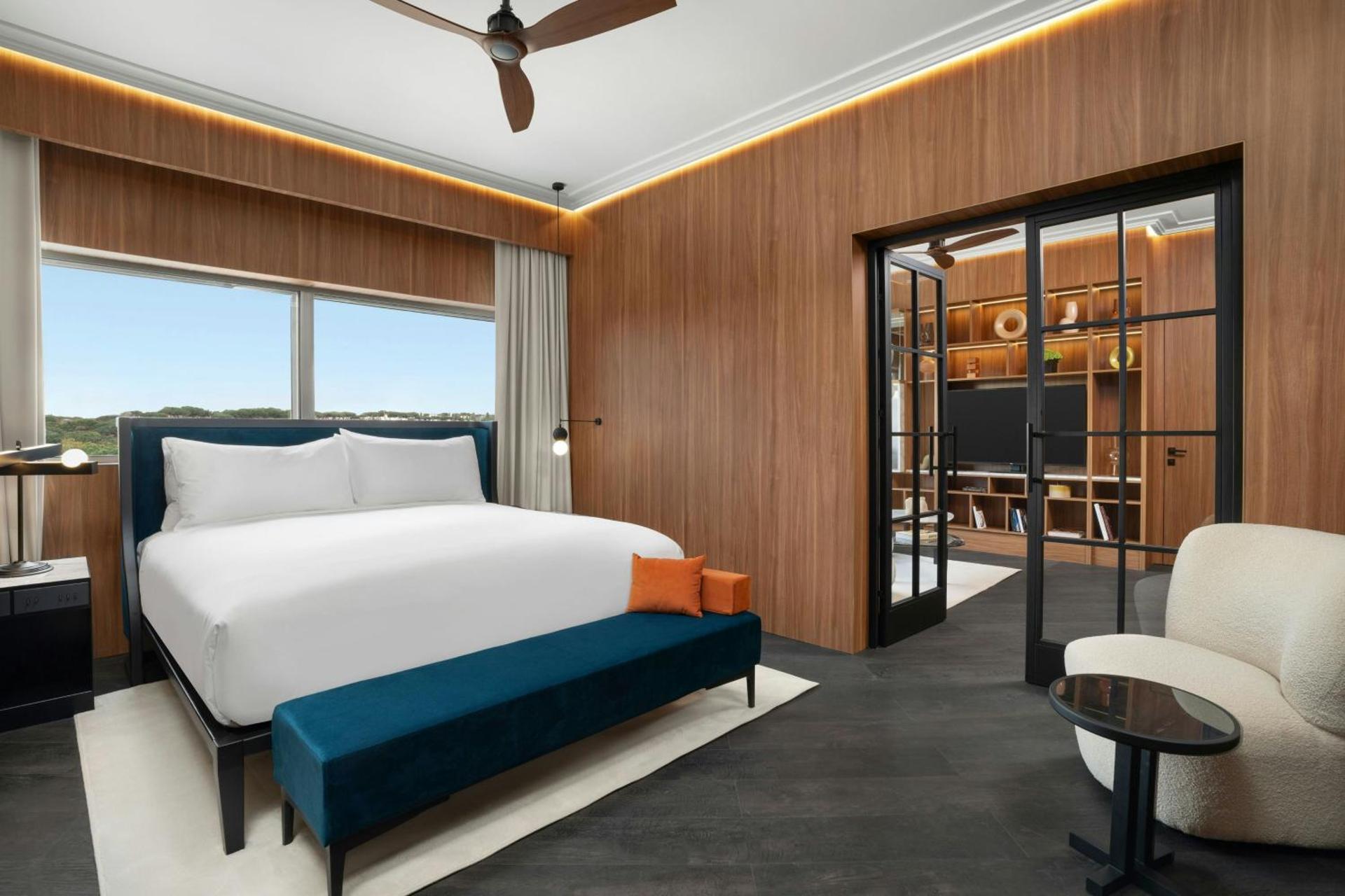 Photo of the whole room