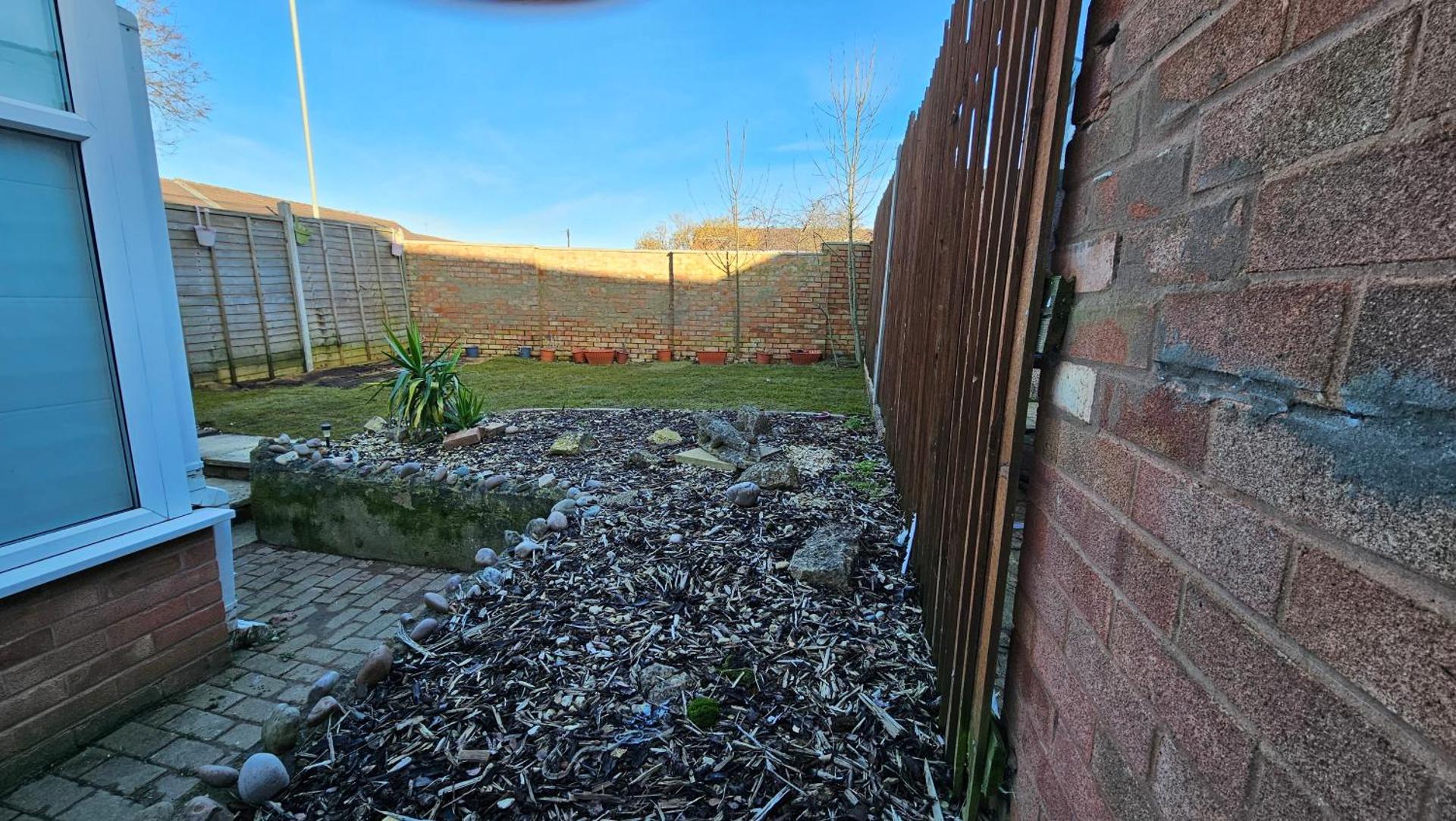 4 bedroom, 2 bathroom house