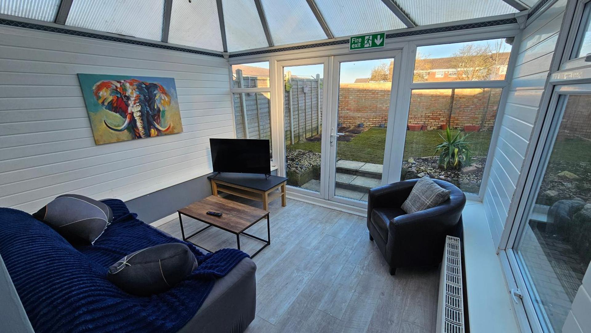 4 bedroom, 2 bathroom house