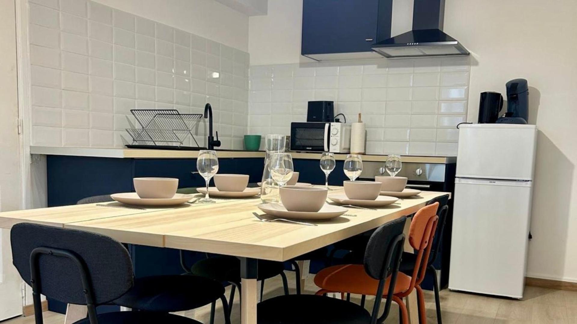 Kitchen or kitchenette