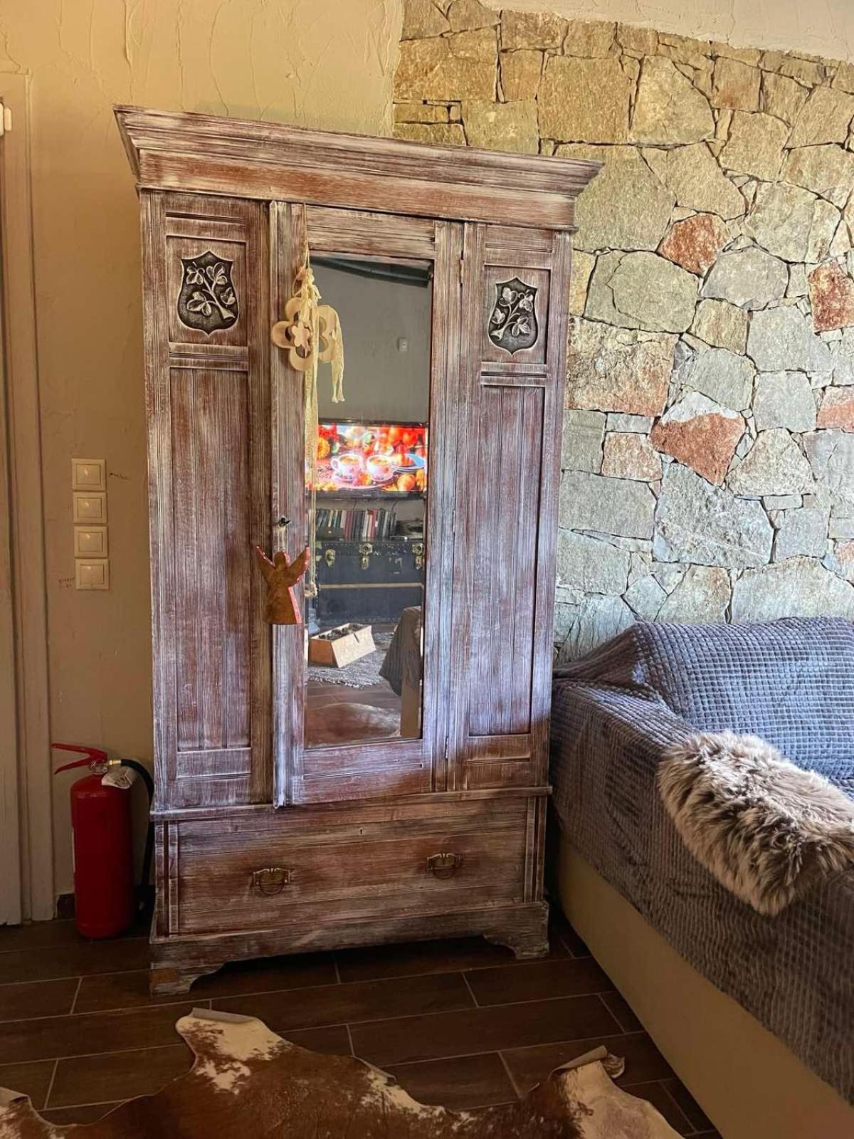 Pinecone Lodge, Eptalofos Wellness Garden Chalet