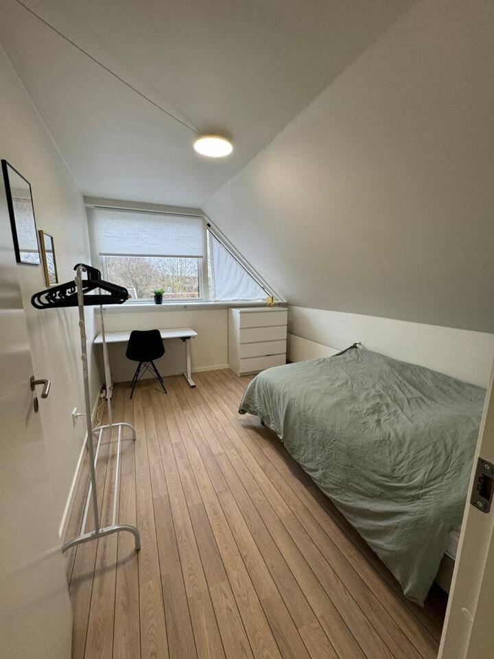 Charming house for 11 persons in Odense with Luxury Rooftop Deck & Free Parking