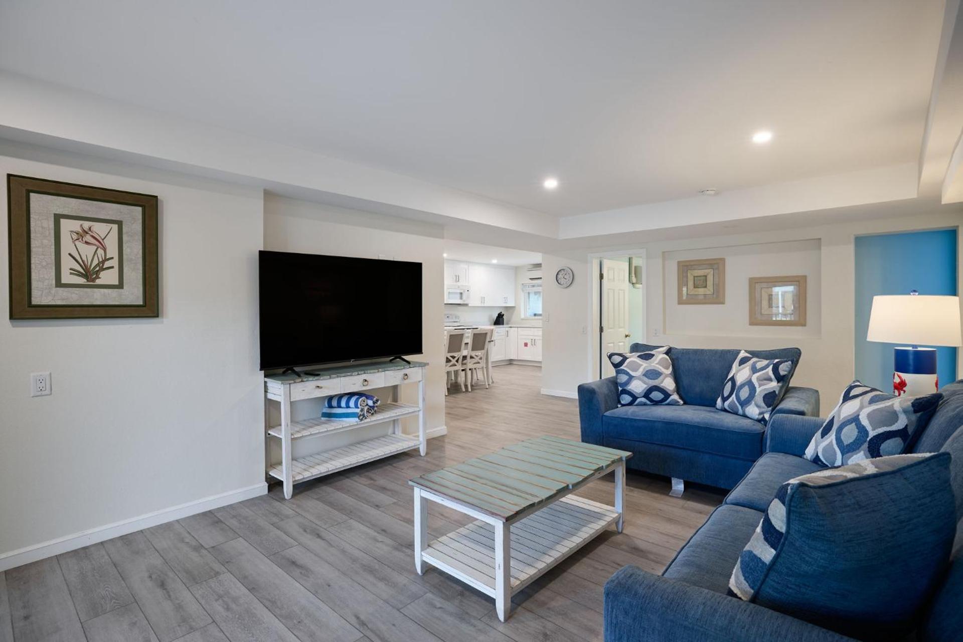 Renovated Ground Floor 3BR Residence with Pool and Spa at Margarita Mansion