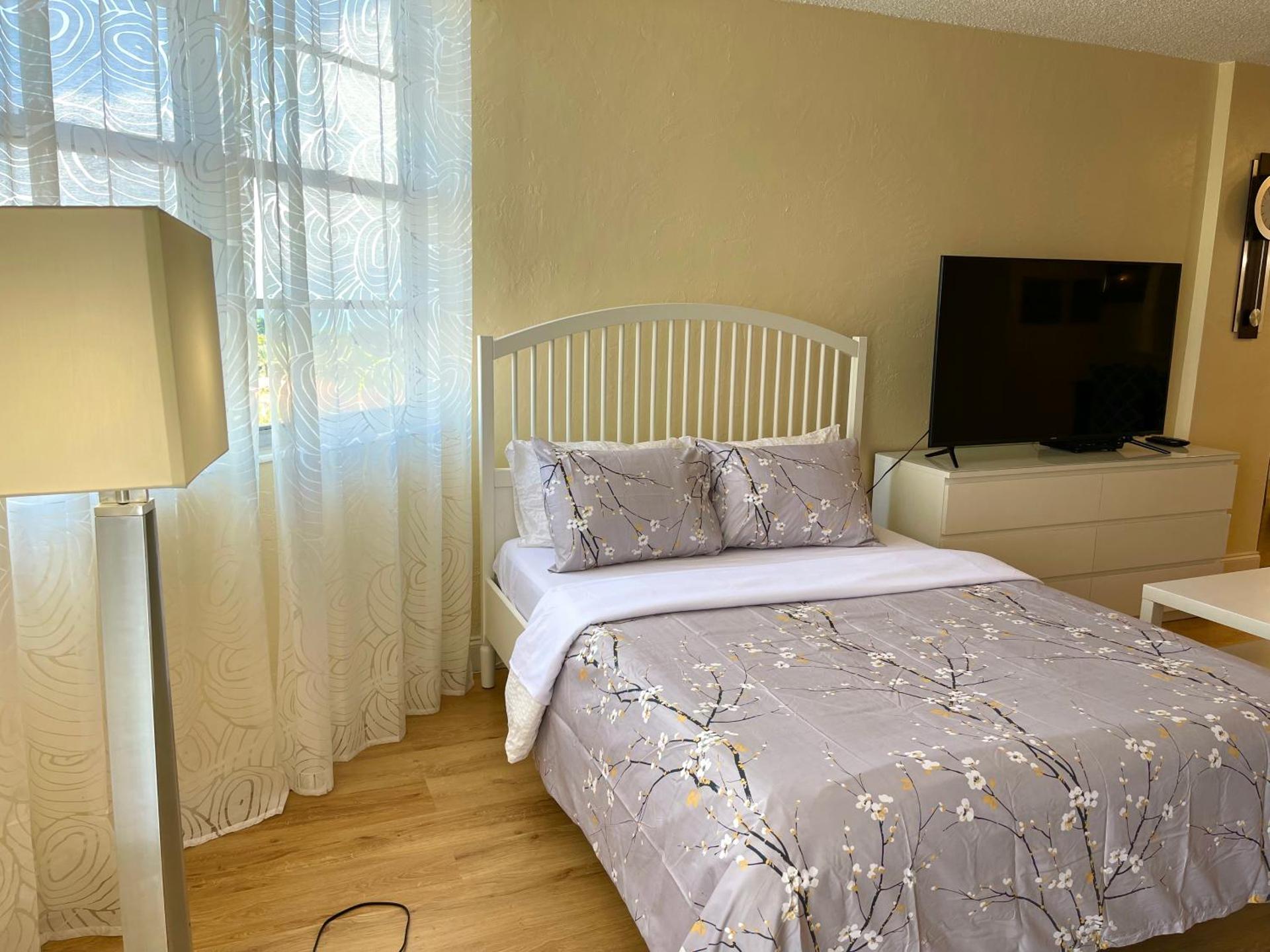 One-Bedroom Deluxe Apartment