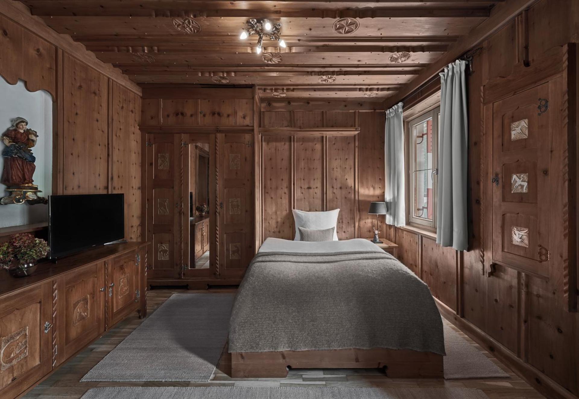 Photo of the whole room