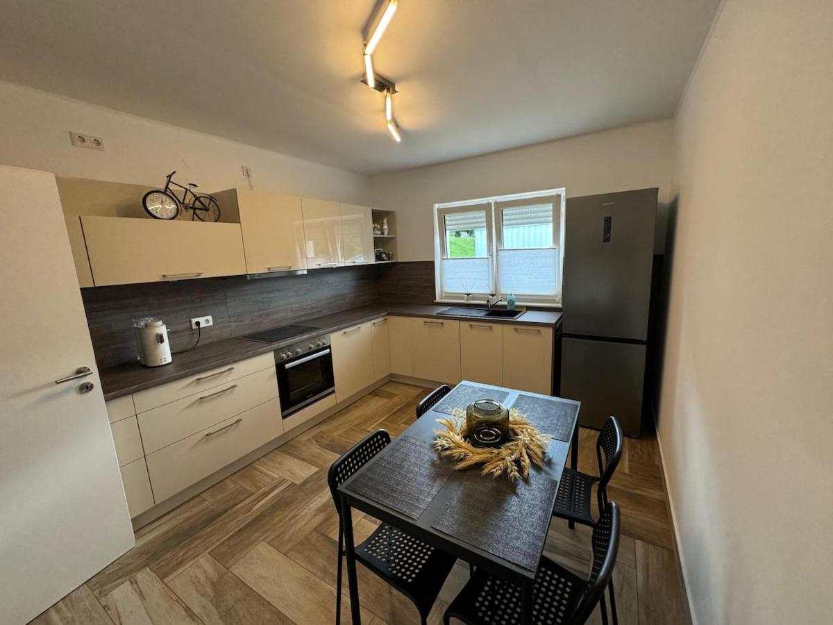 Komplettes Haus Modern 2024 eröffnet