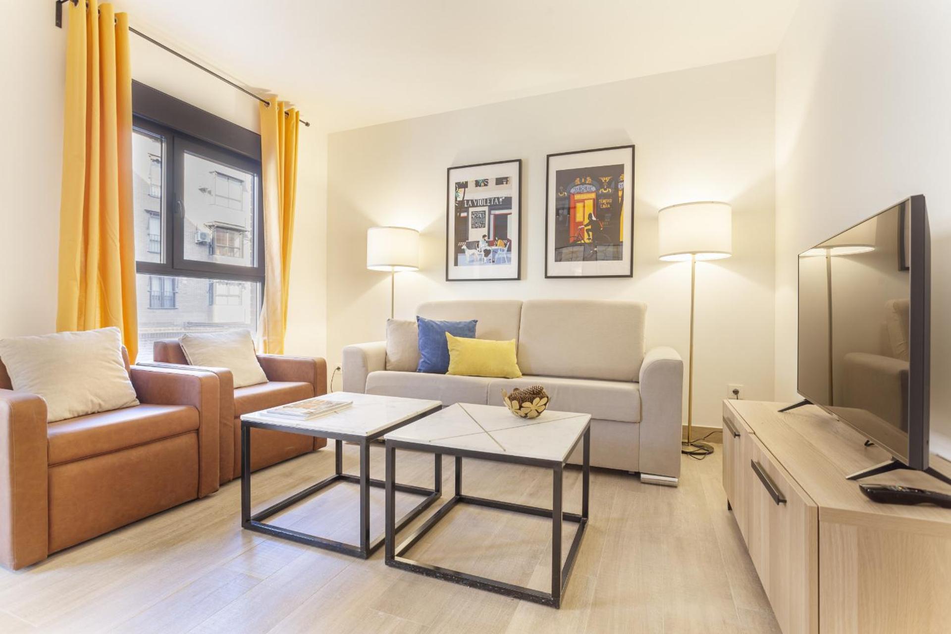 Communal lounge/ TV room