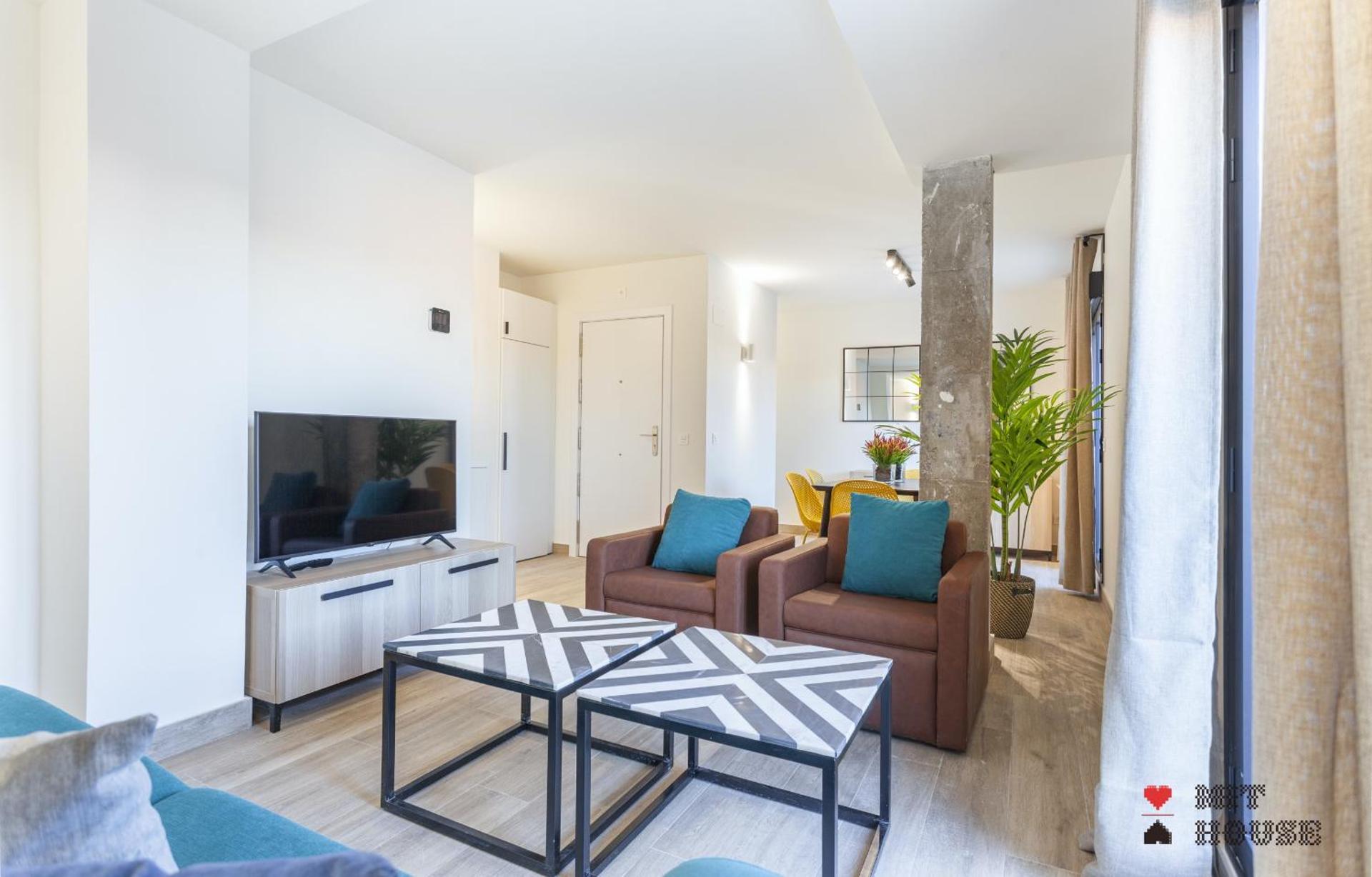 Communal lounge/ TV room