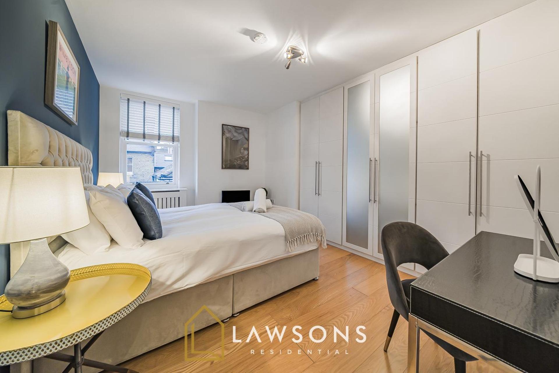 Downtown Living by Lawsons with free parking