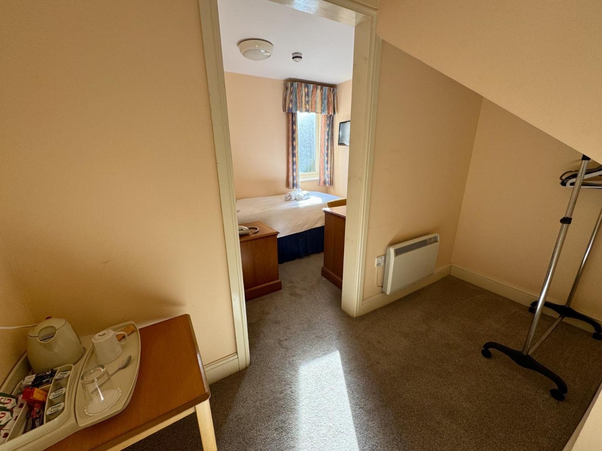 Standard Single Room with Shower