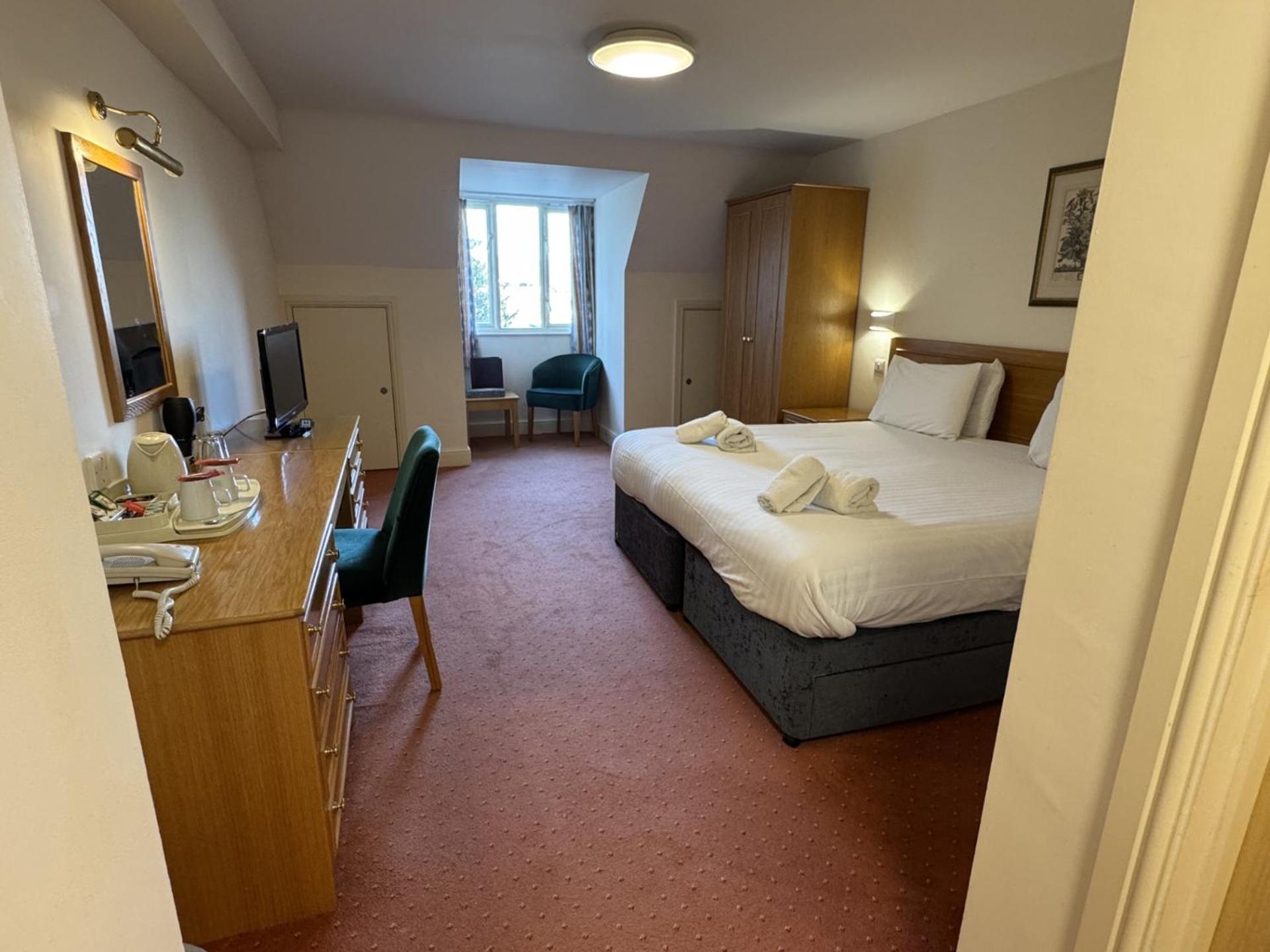 Double or Twin Room with Sea View