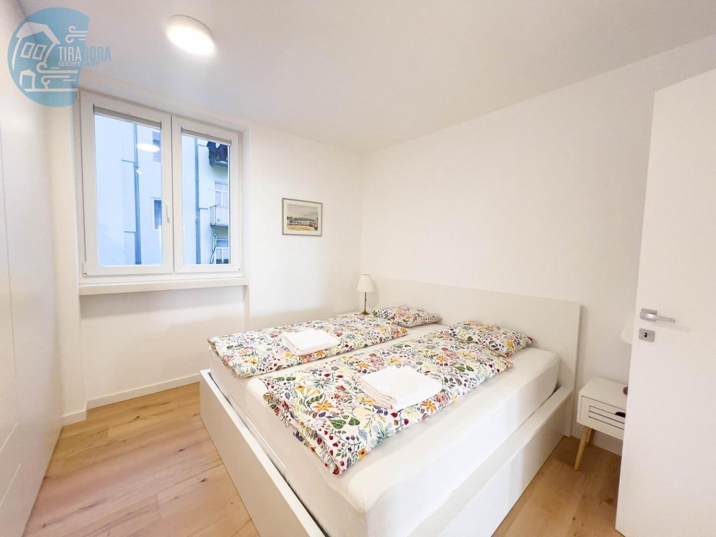 Blue Life 3b Tirabora Short Rent