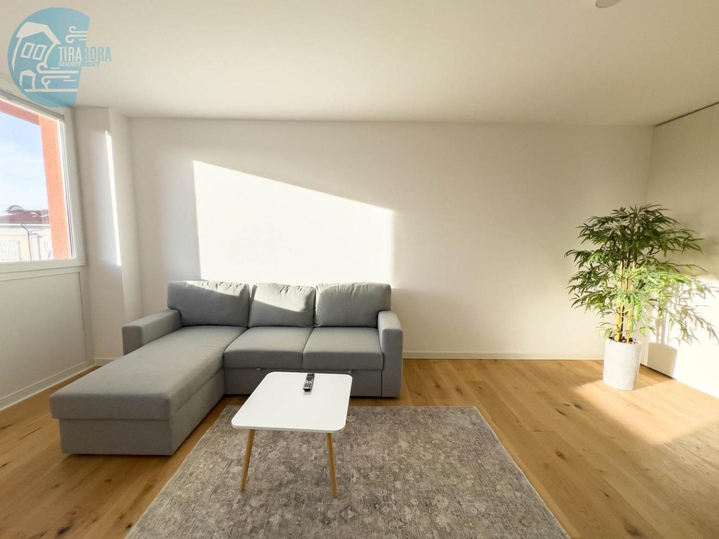 Blue Life 3b Tirabora Short Rent