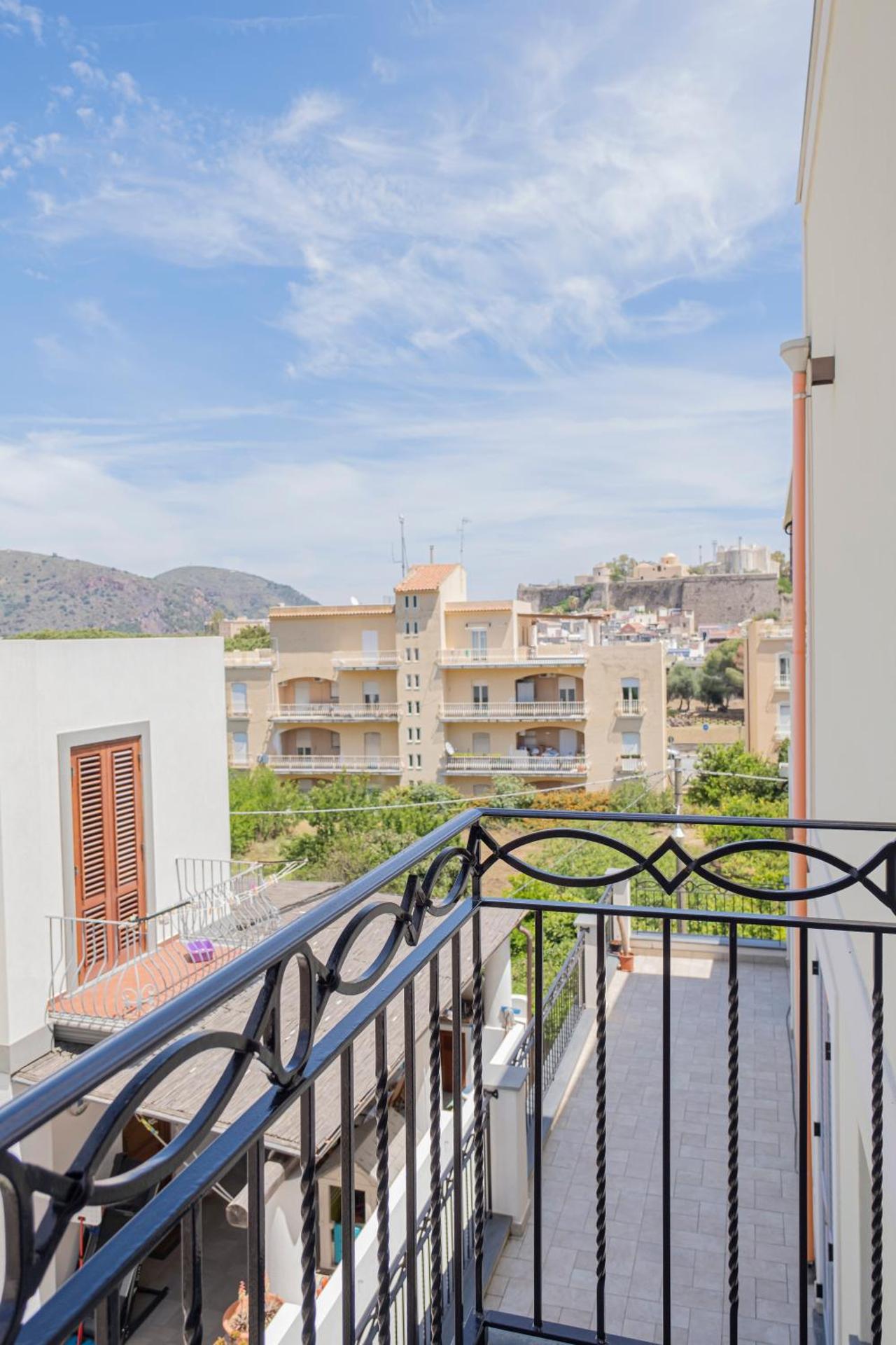 Triple Room with Balcony