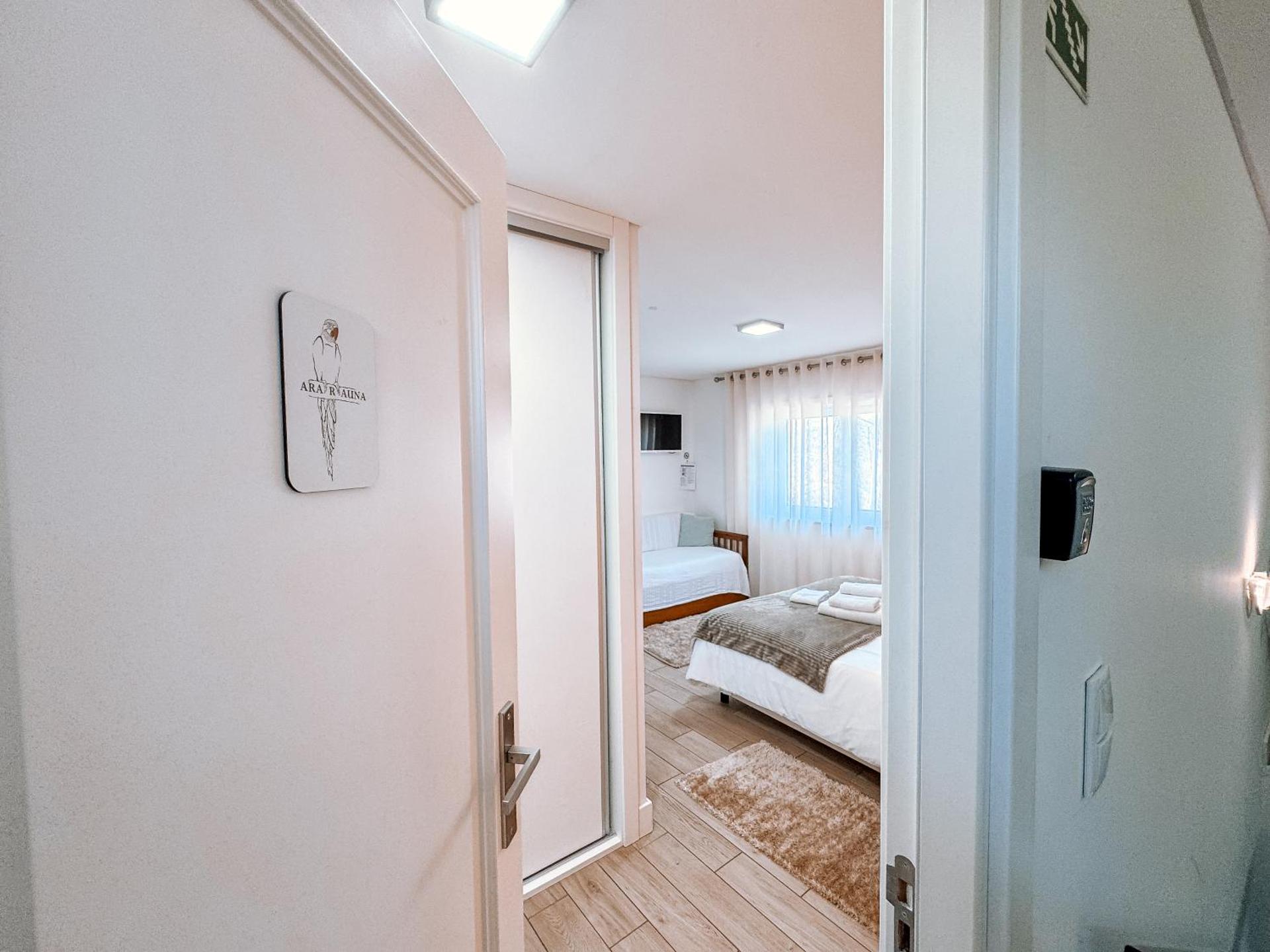 Deluxe Room (2 Adults + 1 Child)