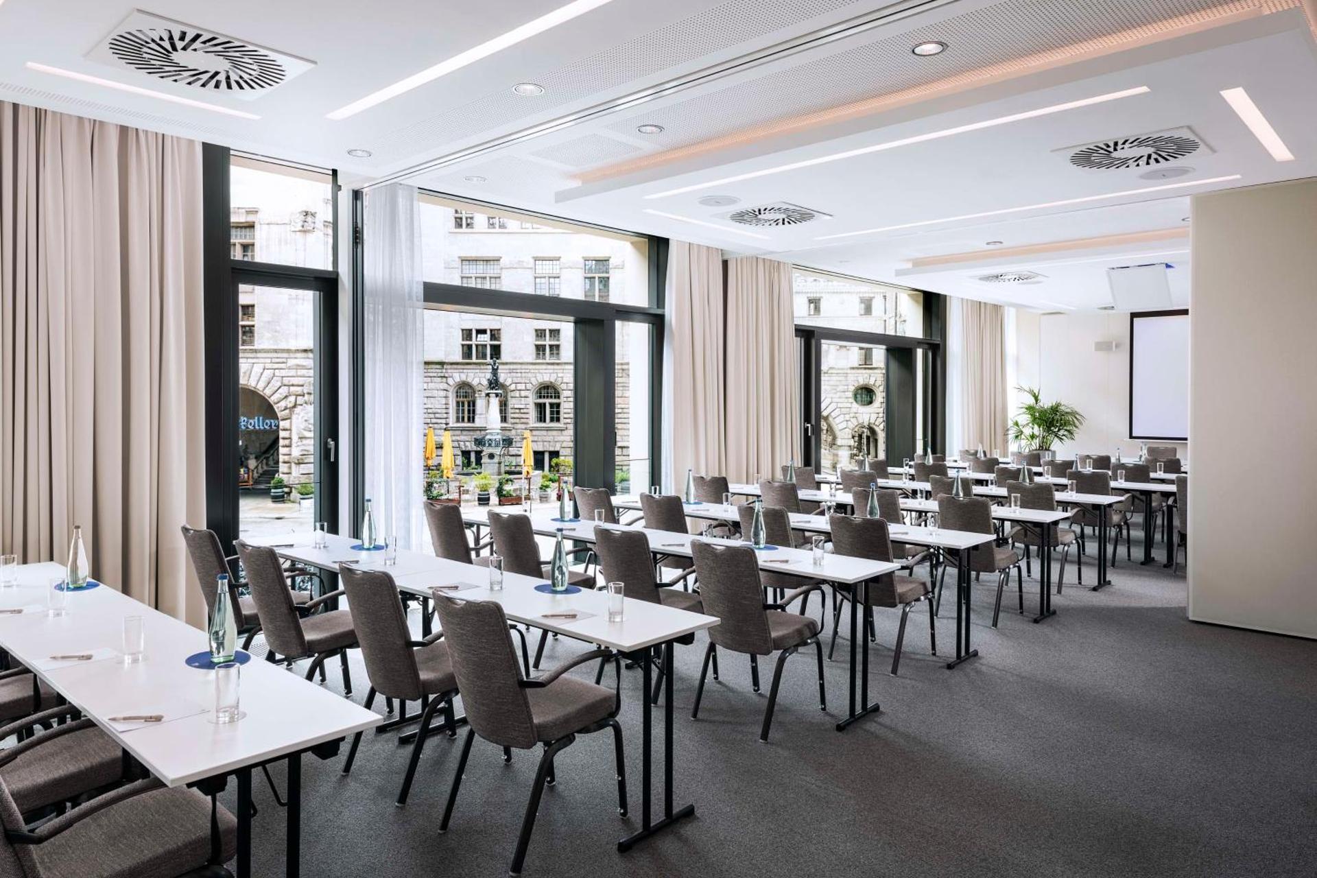 Meeting/conference room