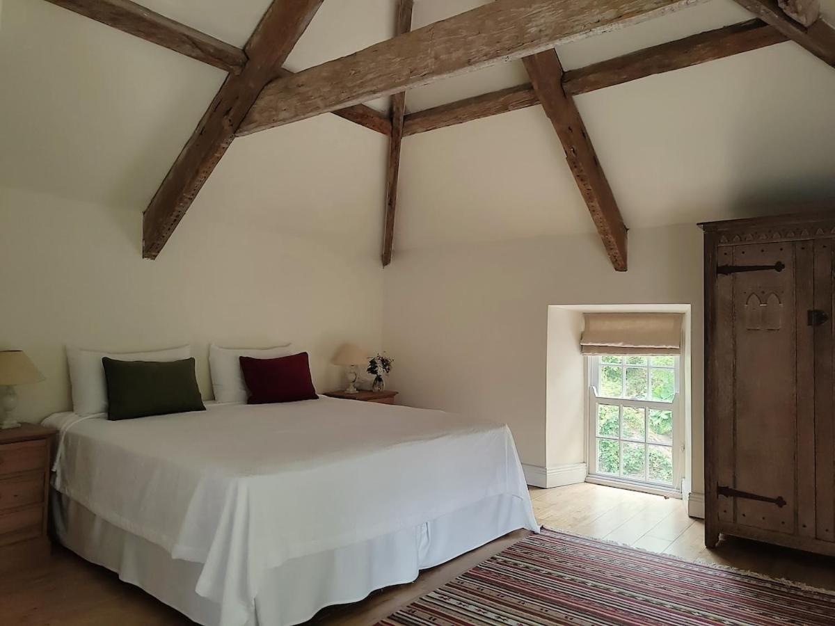 Escape to Garden Haybarn Loft in Georgian Estate Stay