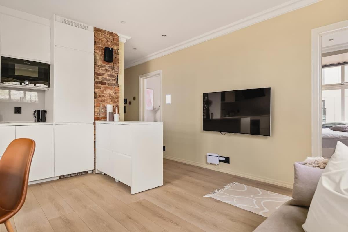 Dinbnb Apartments I New 2021 I SONOS and SMART TV