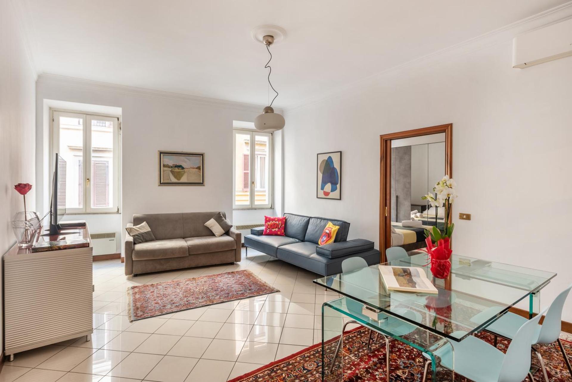 Communal lounge/ TV room