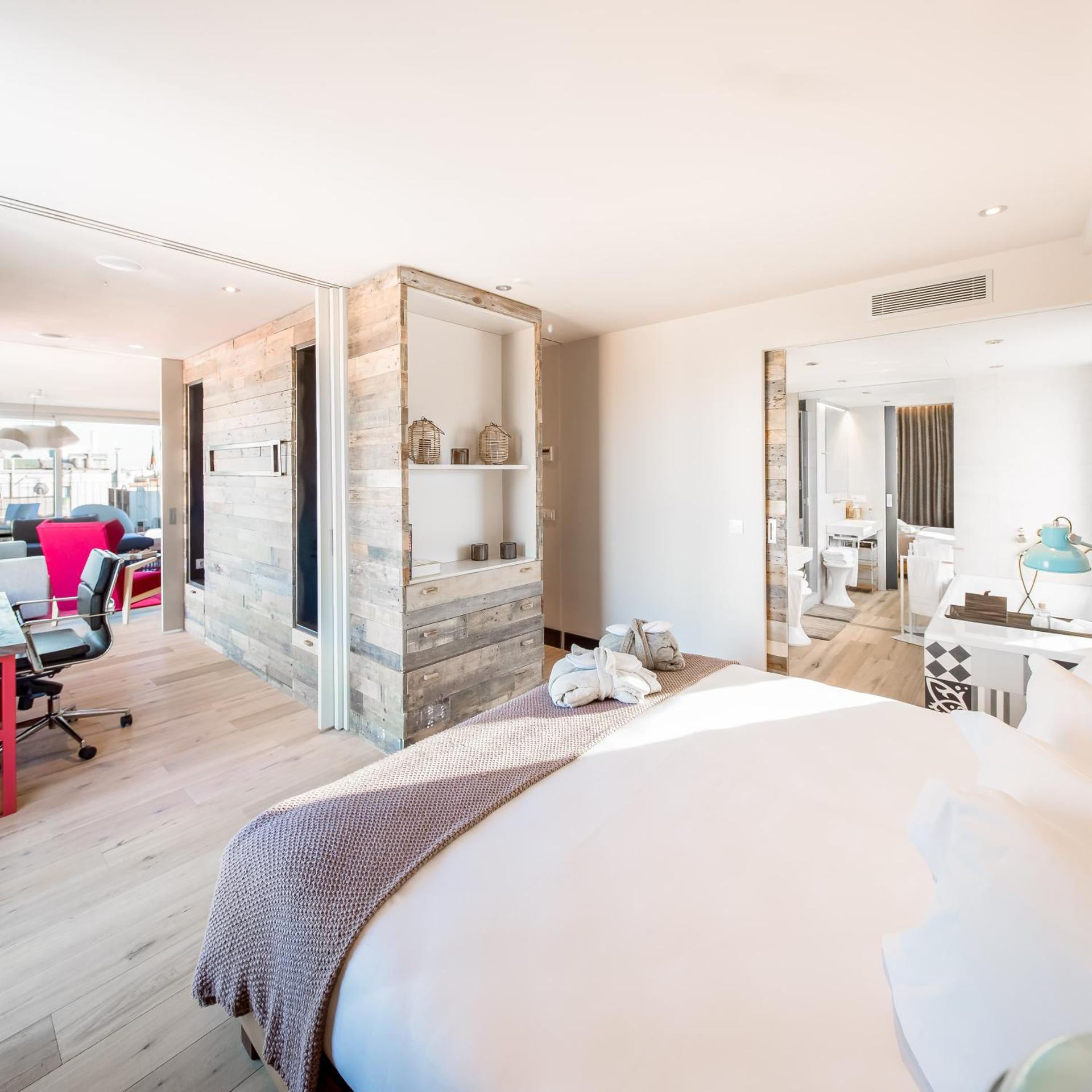 Photo of the whole room