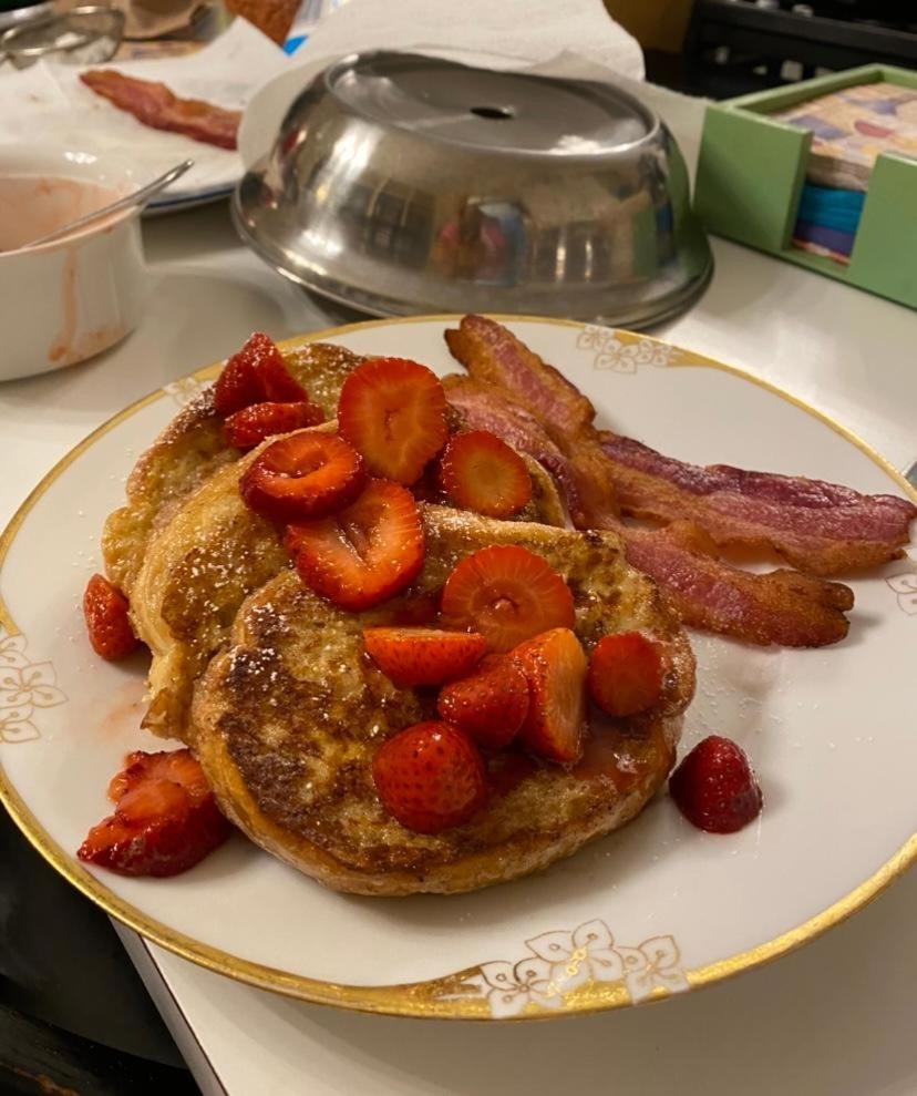 Magnolia Cottage Bed and Breakfast