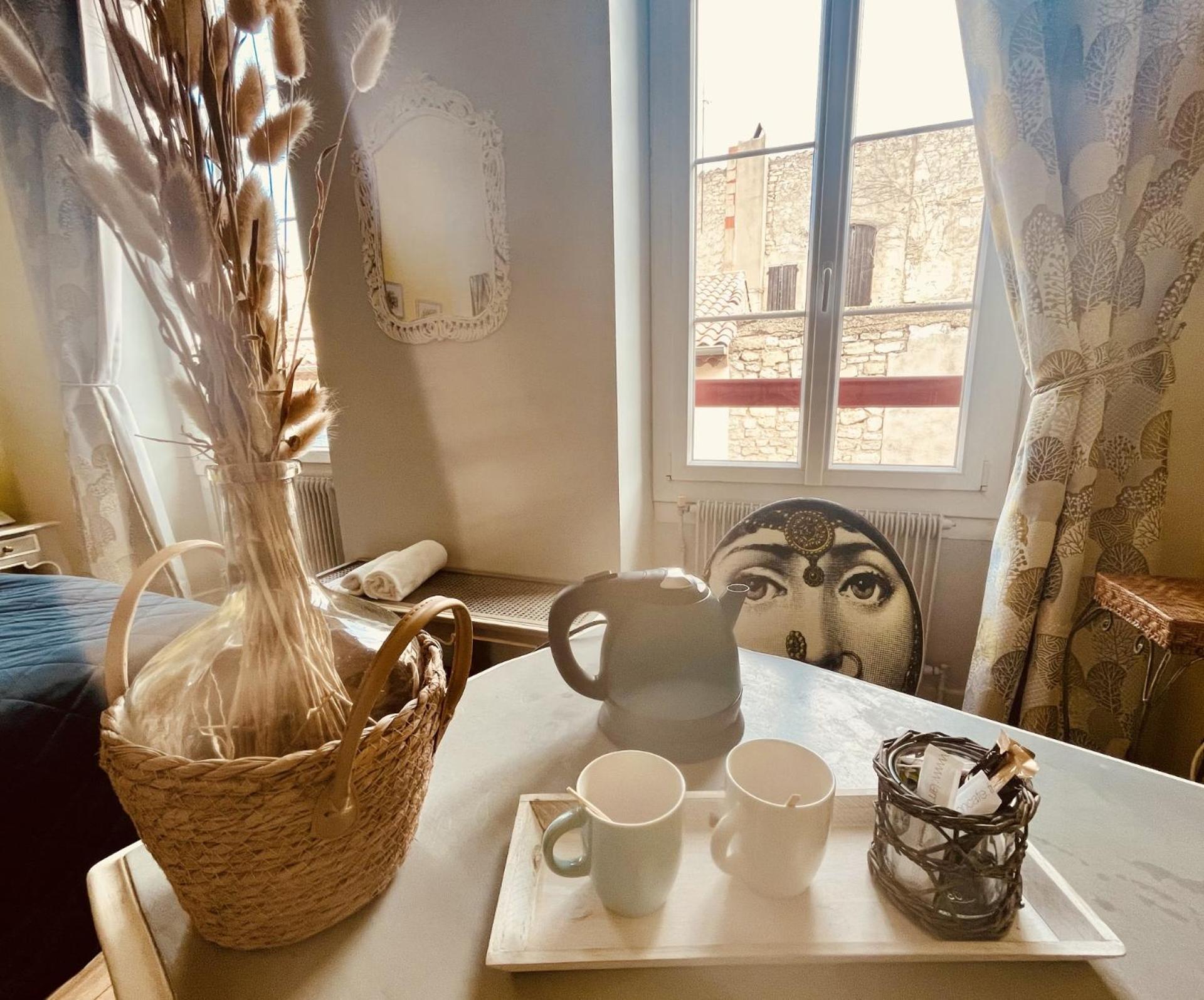 Coffee/tea facilities