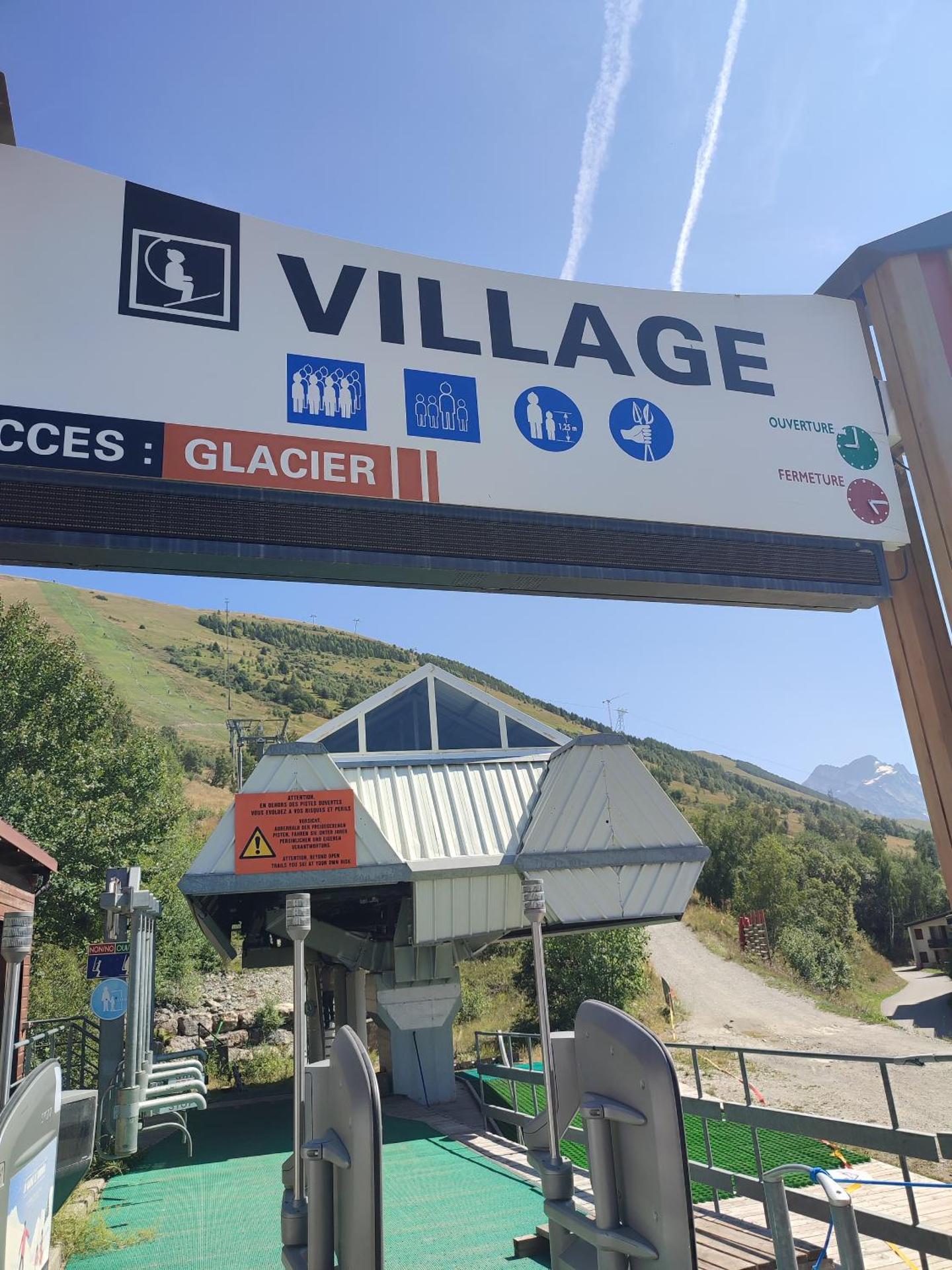 Studio les 2 Alpes au Village 1800m-Commerces et télésiège à 50m-Retour ski au pied